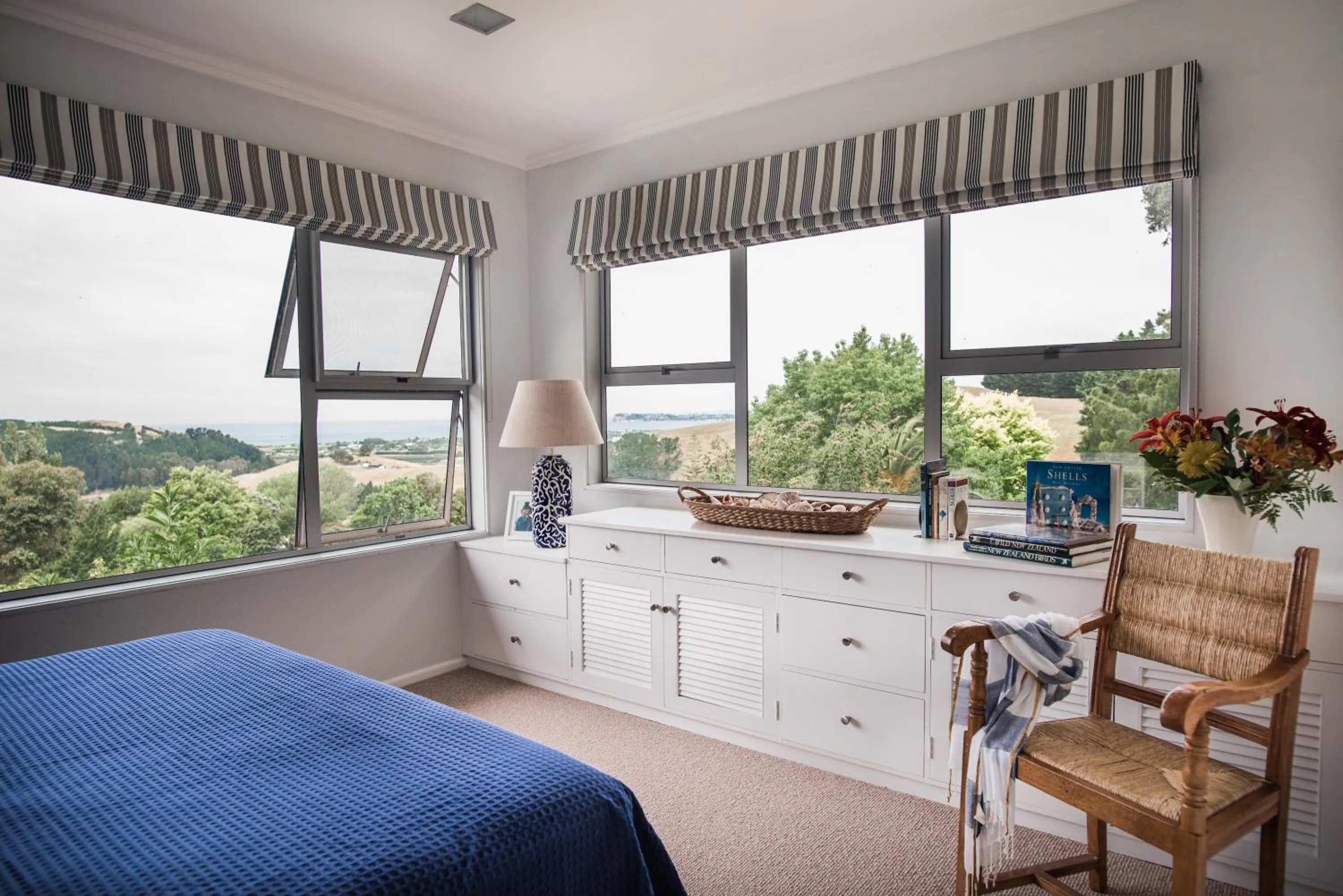 Sea view, Bed in Seahurst Apartment