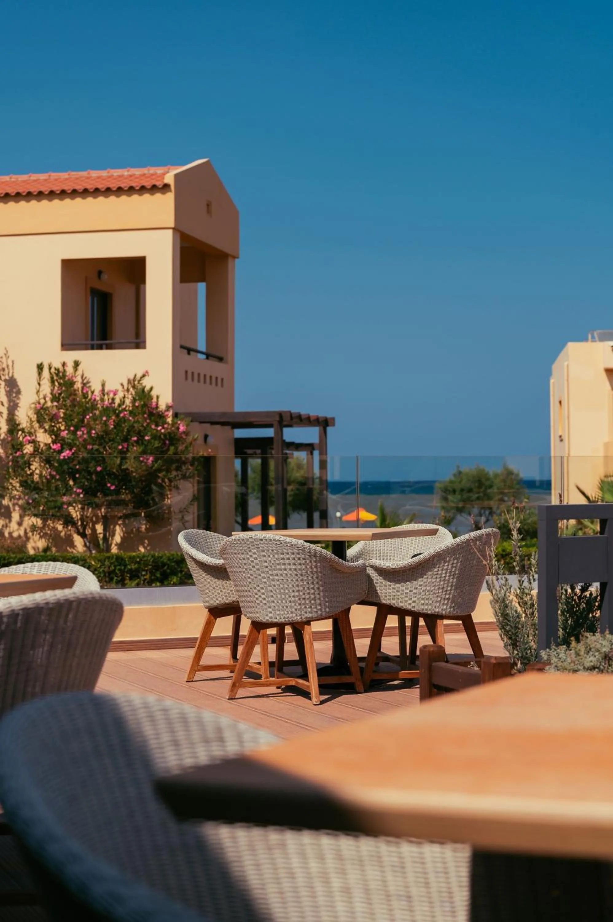 Restaurant/places to eat in Silver Beach Hotel & Apartments