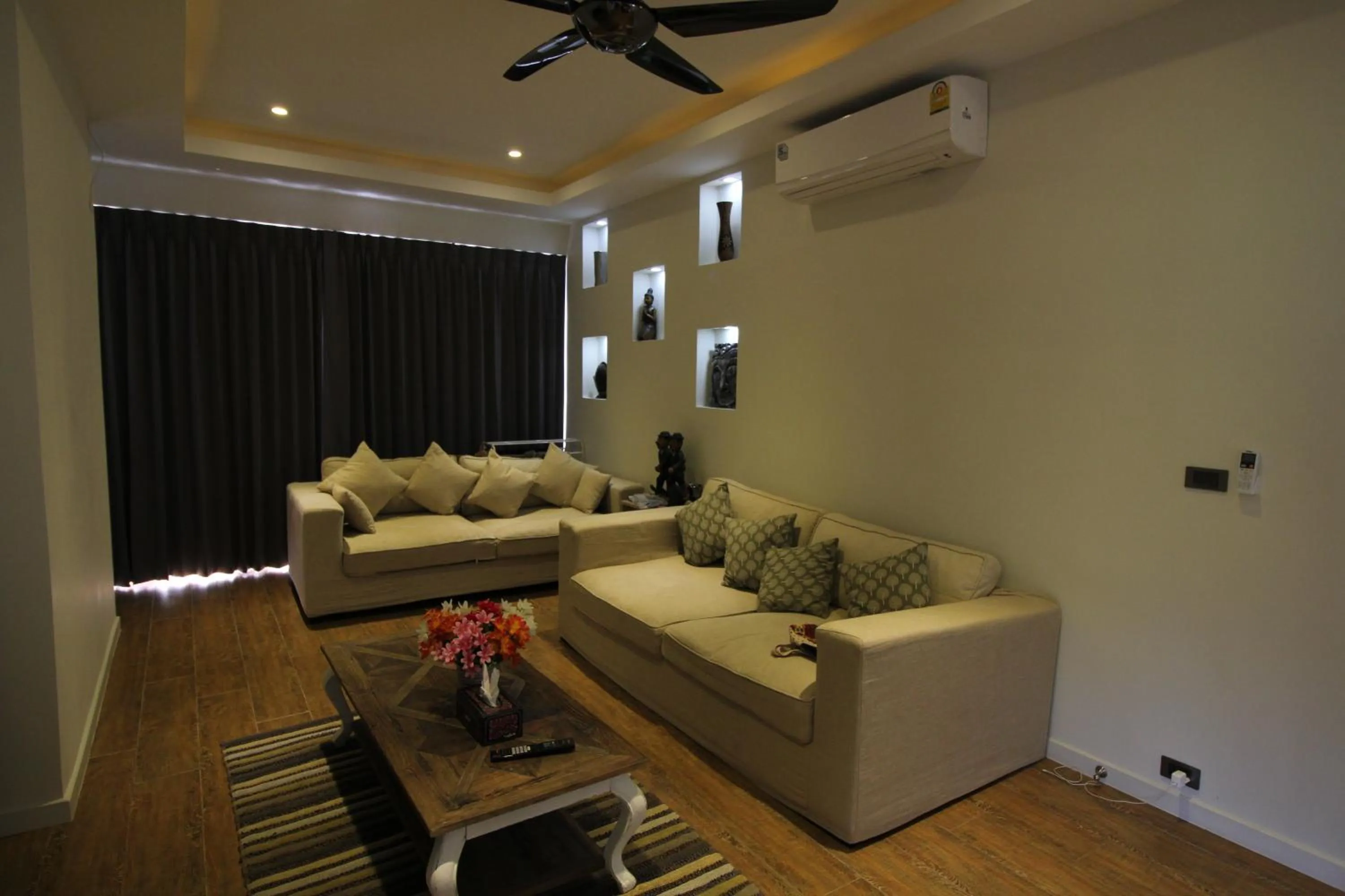 Living room in Baan Seaview Holiday Villas