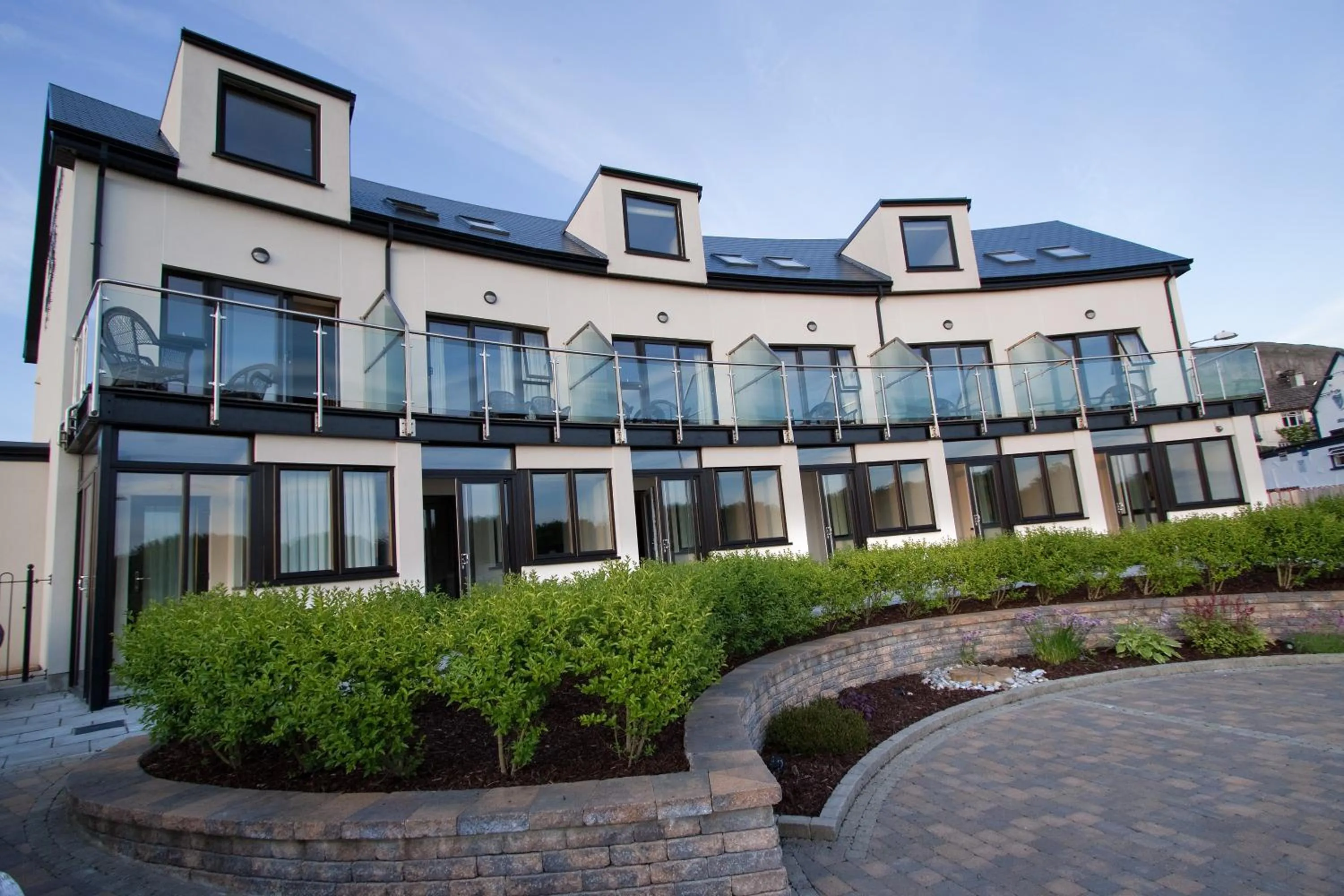 Property building in Strandhill Lodge and Suites Boutique Hotel