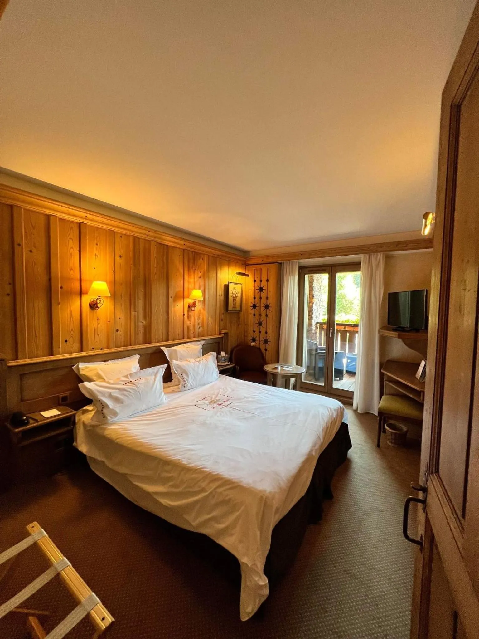 Bed in Hôtel-Restaurant Les Bas-Rupts, Singuliers Hôtel