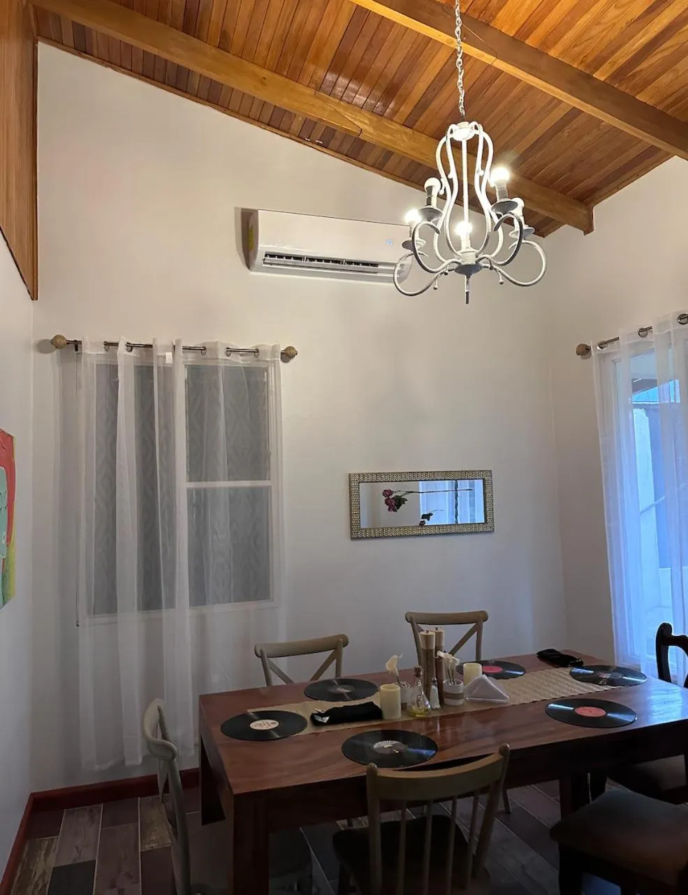 Restaurant/places to eat in Hotel Luisiana