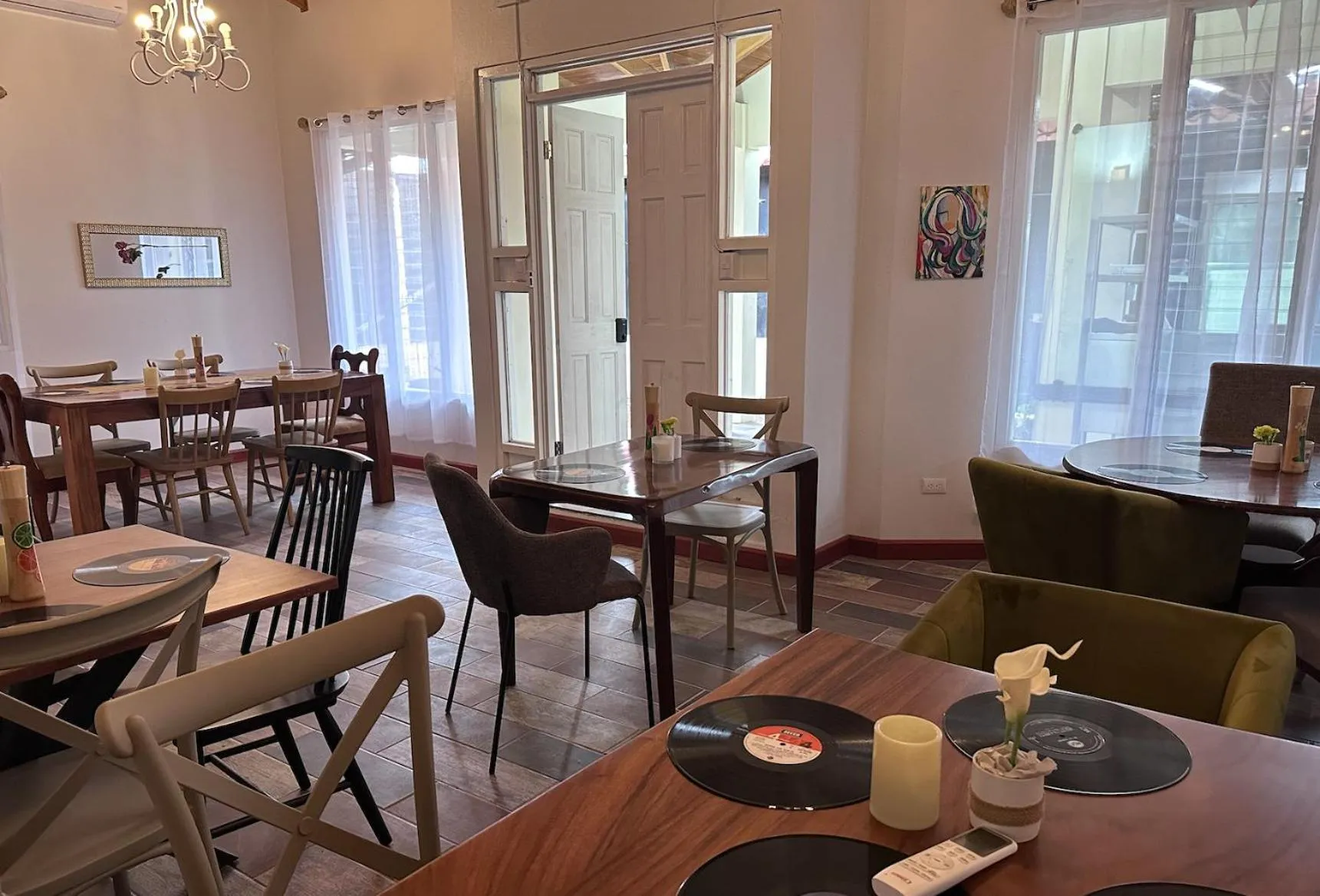 Restaurant/places to eat in Hotel Luisiana