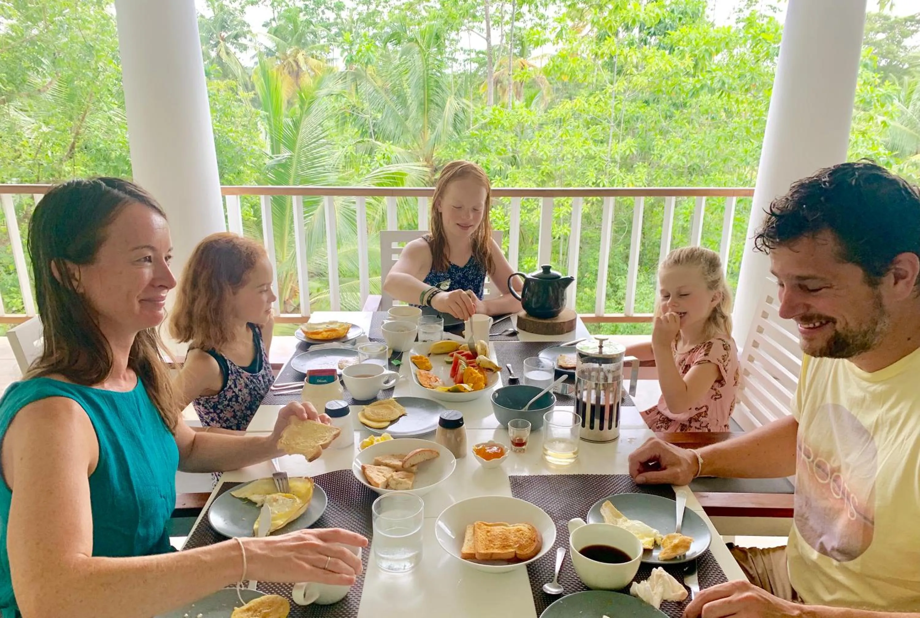 Breakfast in Good Vibes Villas