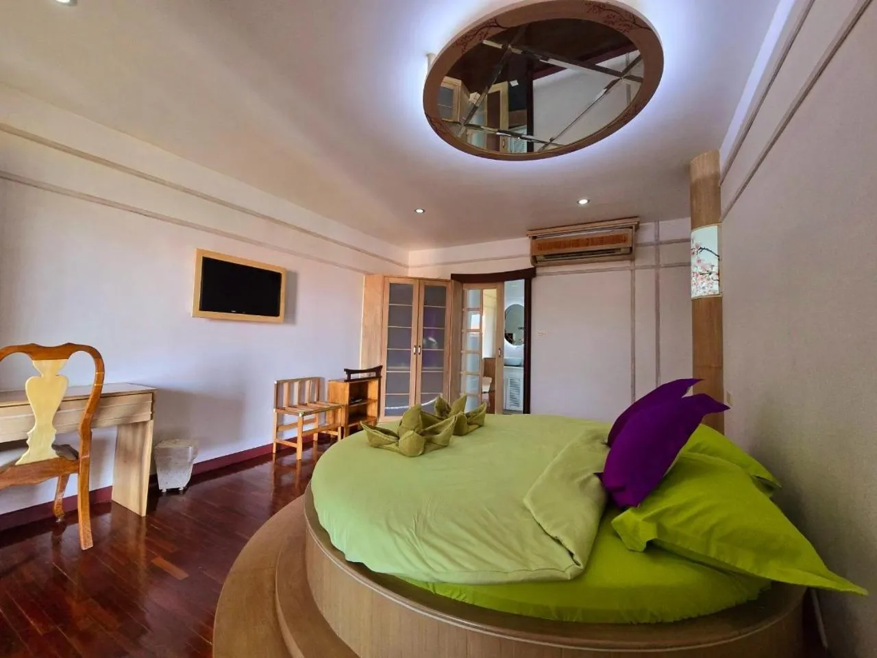 Bed in Olivier Boutique