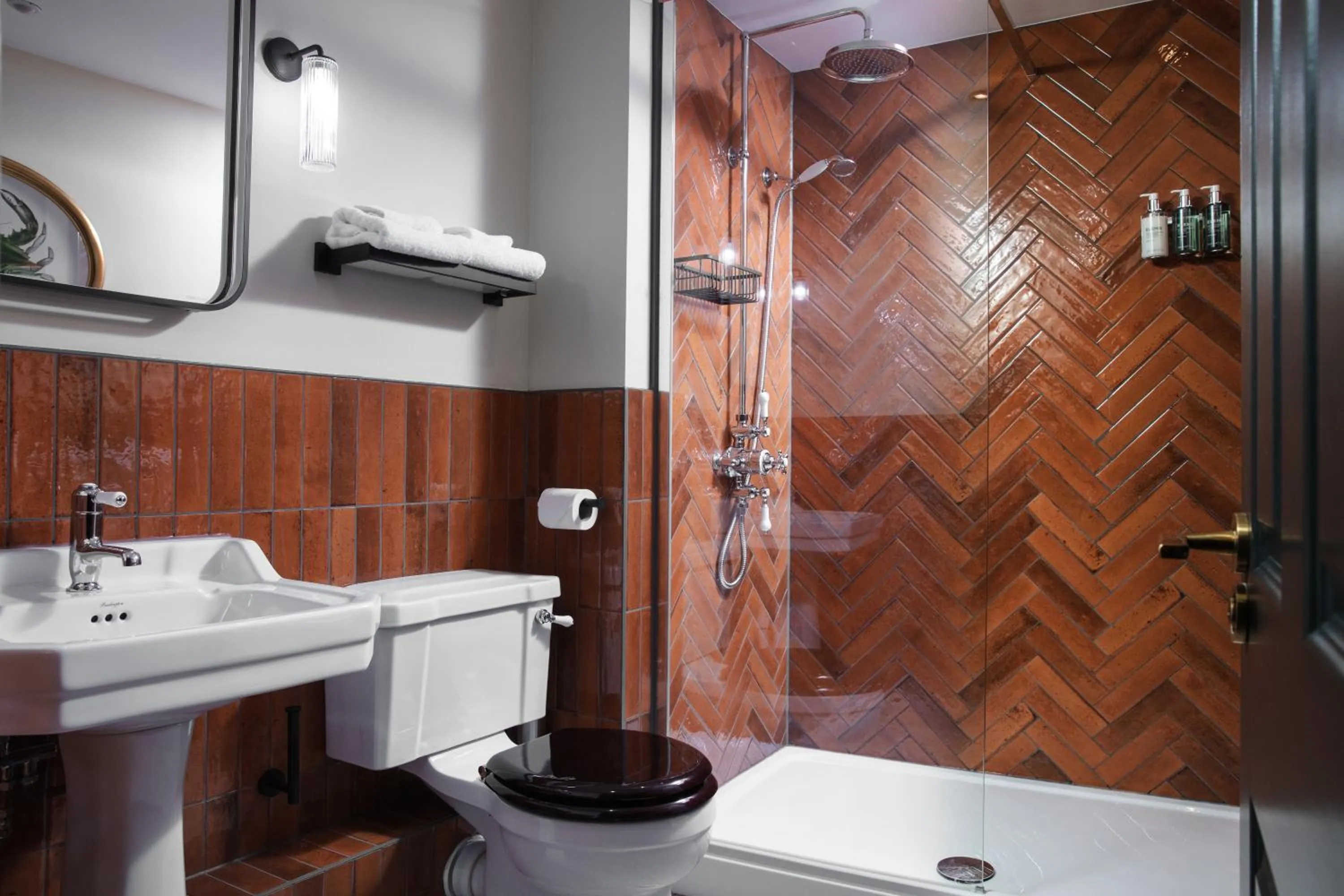 Shower in The Wellington Hotel