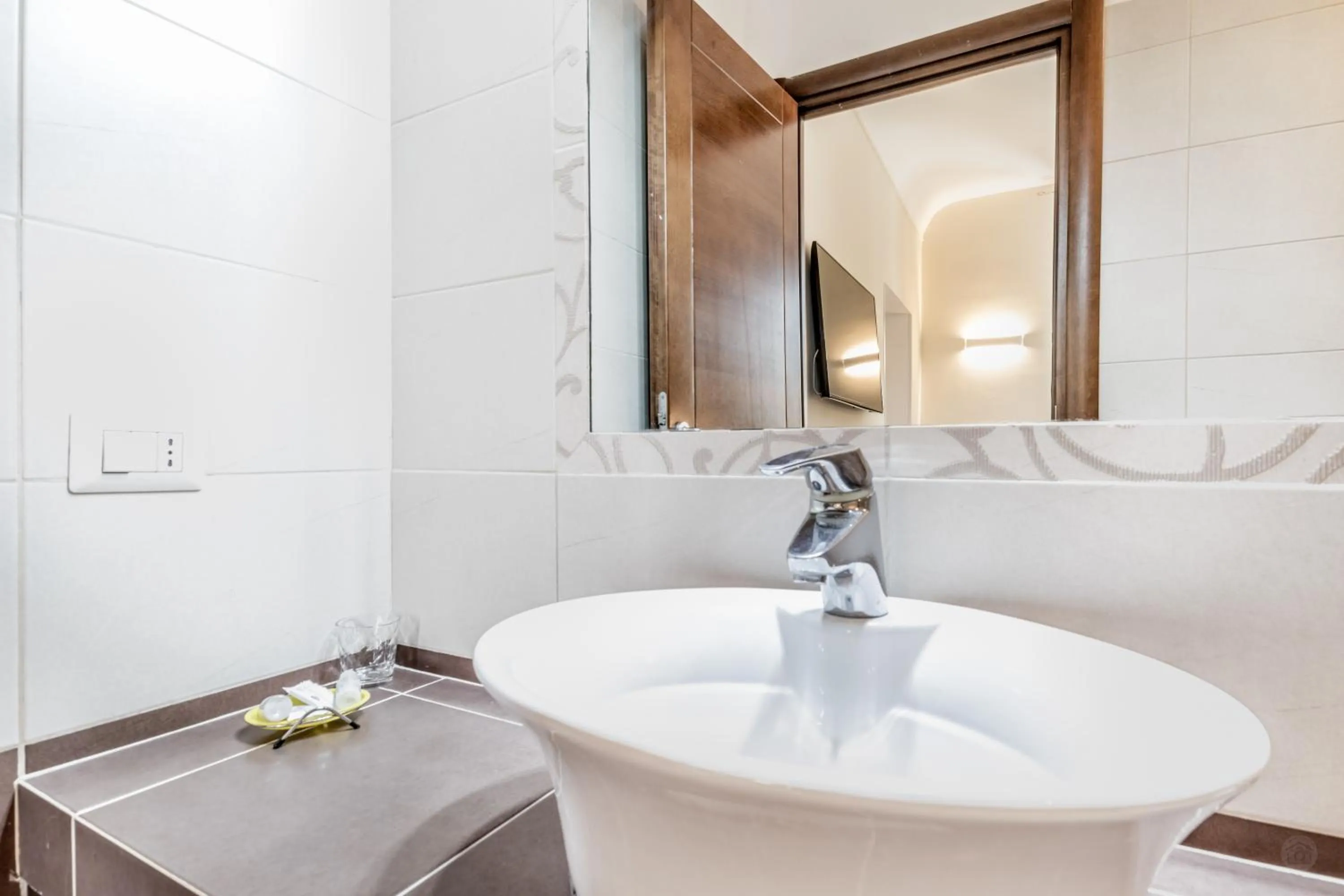 Shower in Vatican City Guest House