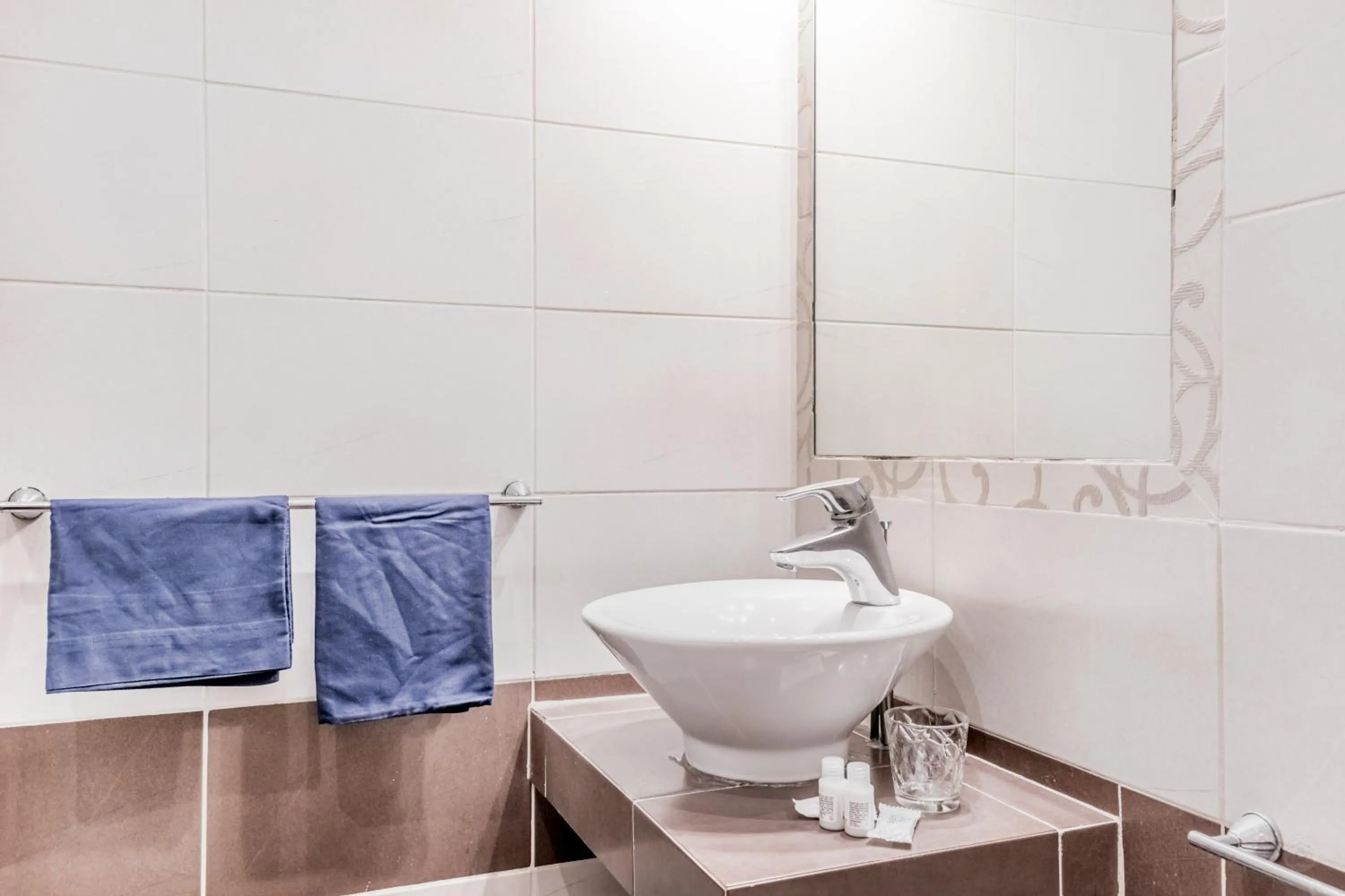 Bathroom in Vatican City Guest House