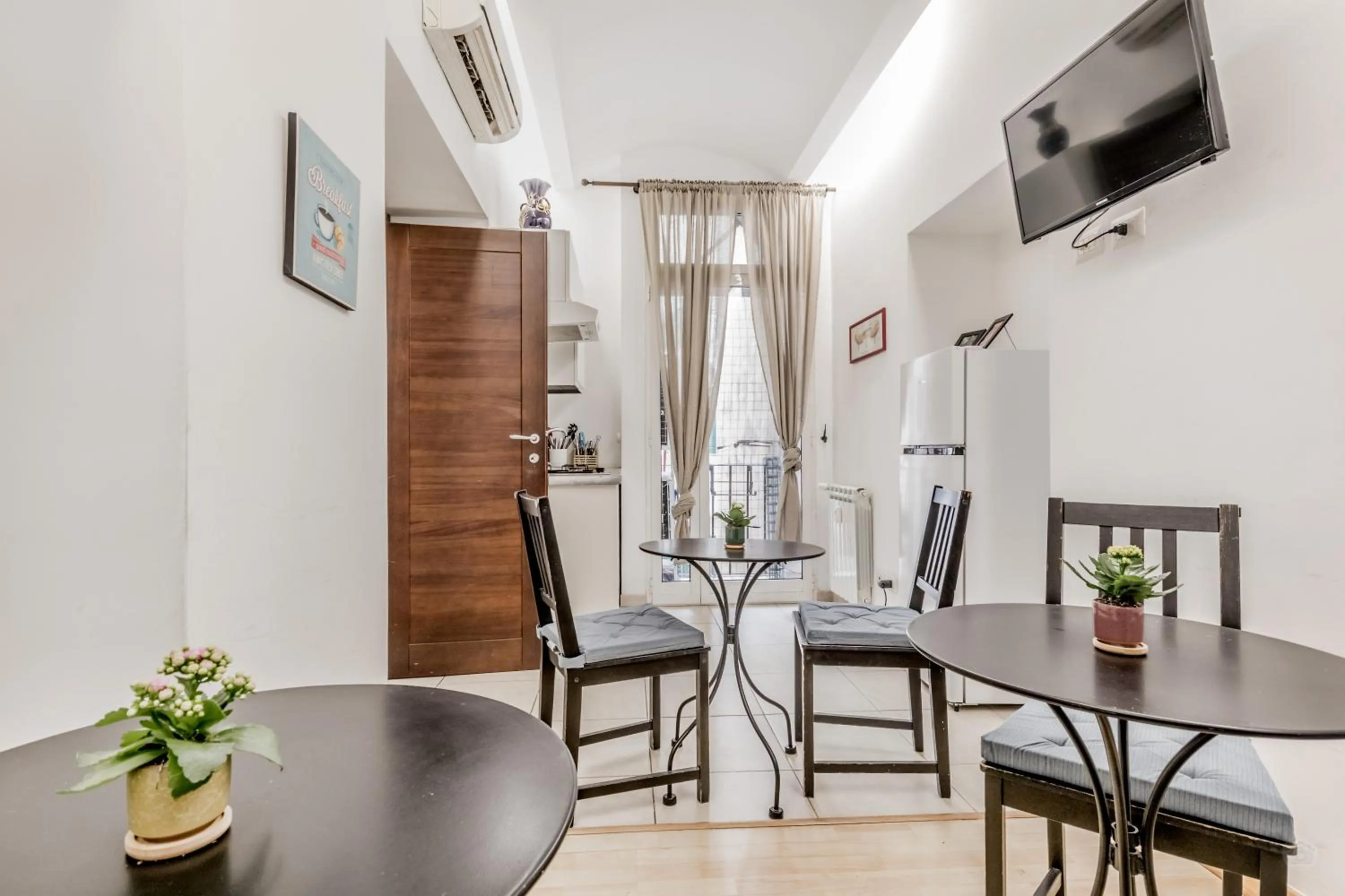 Kitchen or kitchenette in Vatican City Guest House