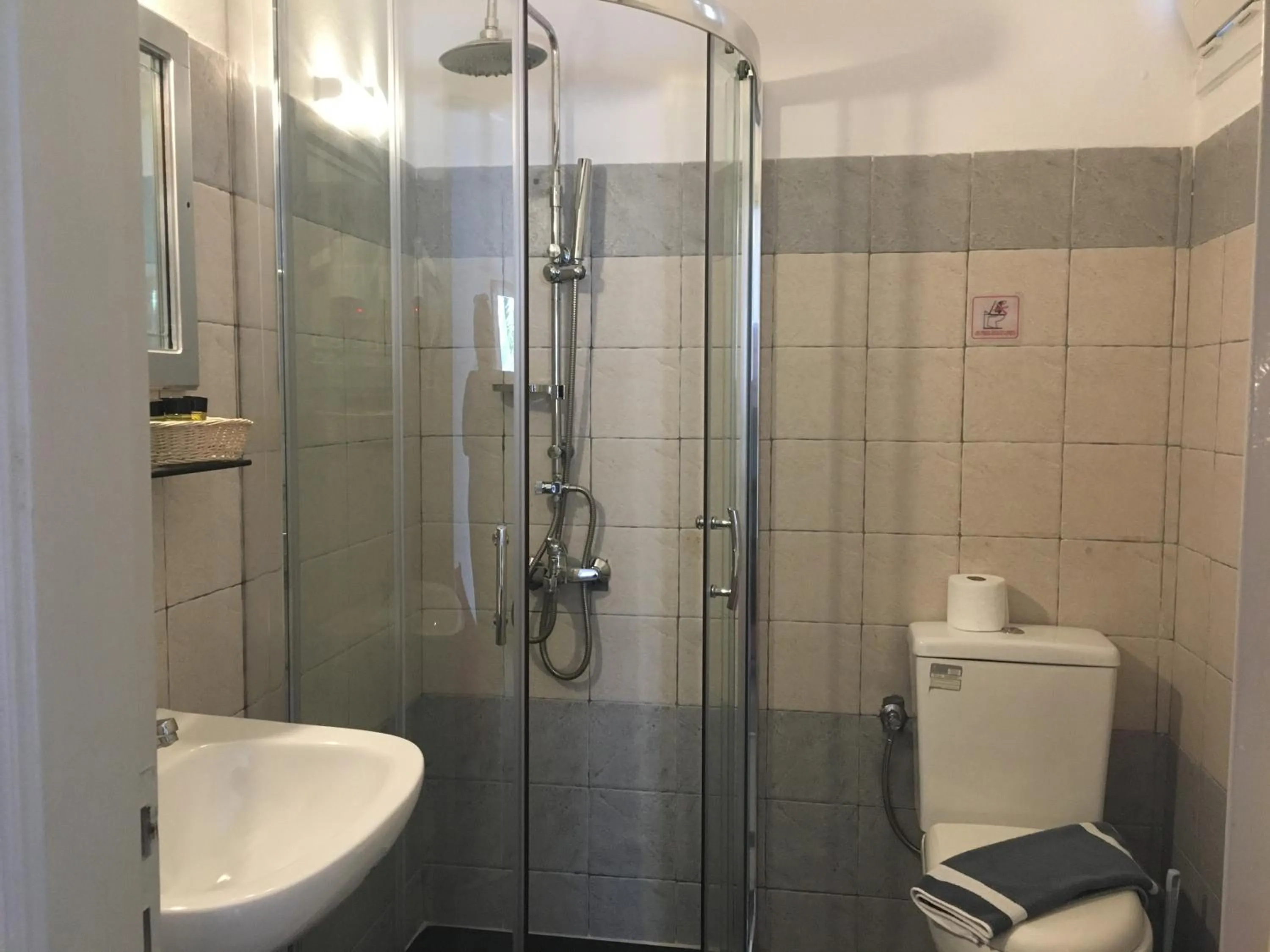 Bathroom in Unique Galini Oia - Adults Only