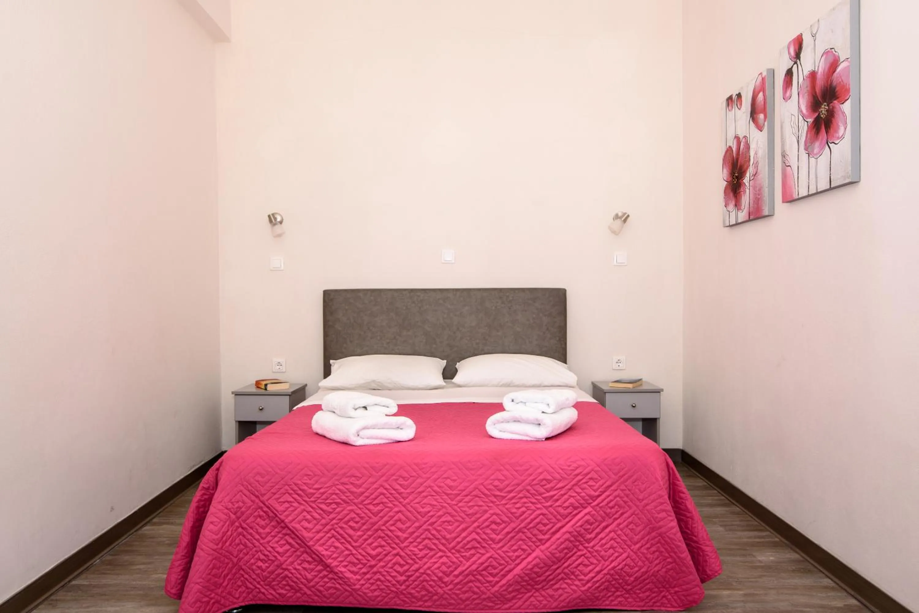 Photo of the whole room, Bed in Unique Galini Oia - Adults Only