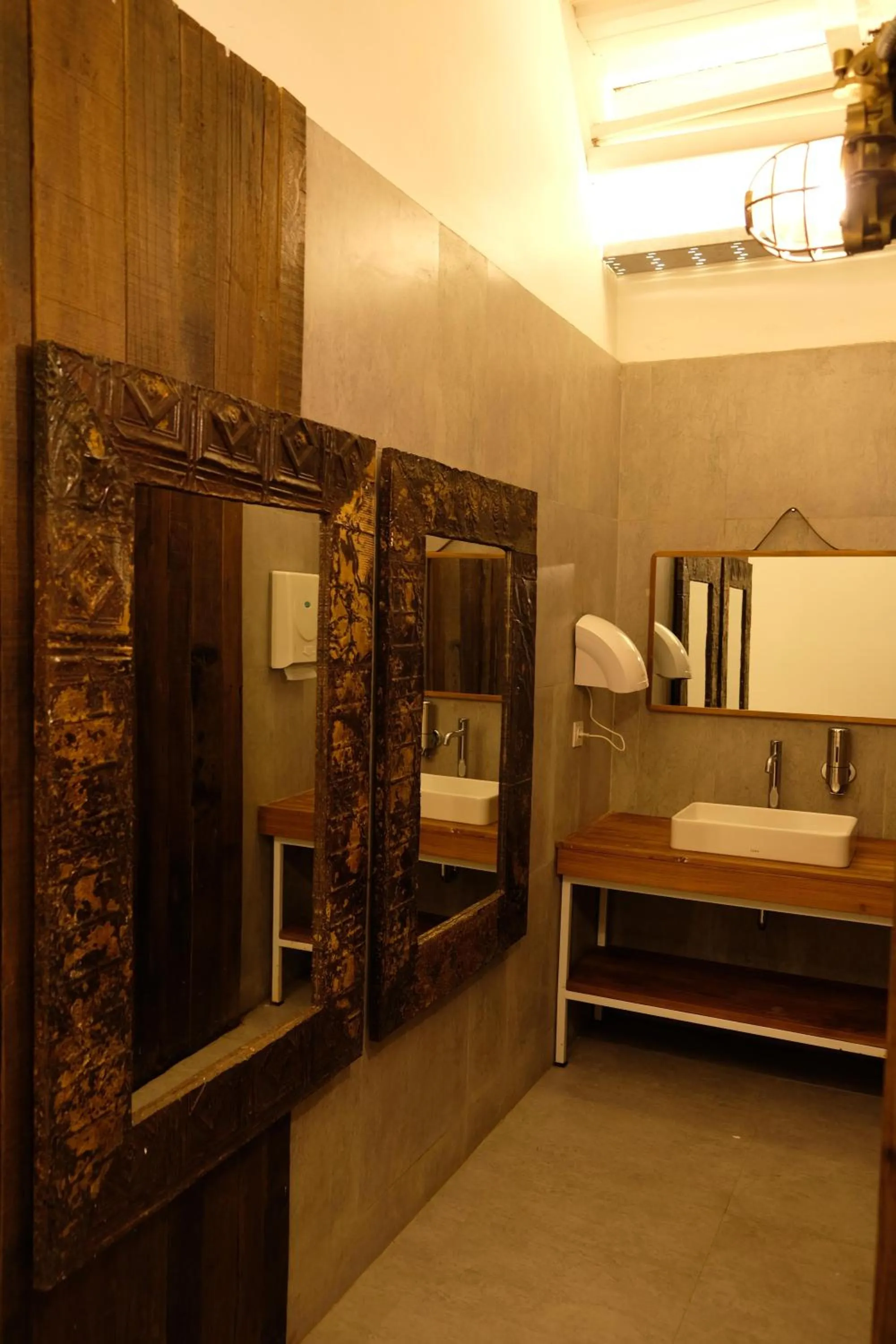 Bathroom, Bed in M Boutique Hostel Legian