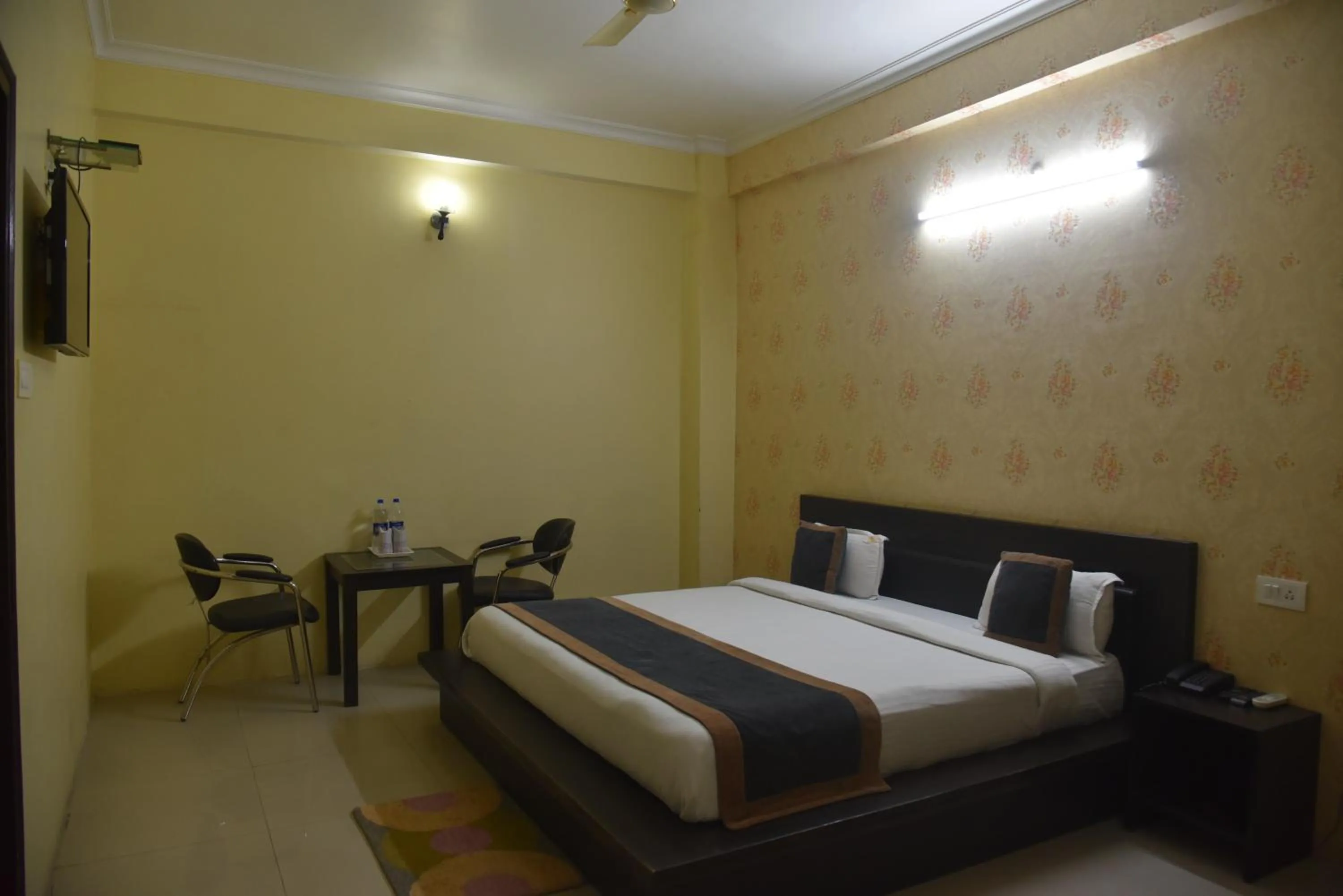 Bed in Hotel Nexus l Hotels In Charbagh Lucknow