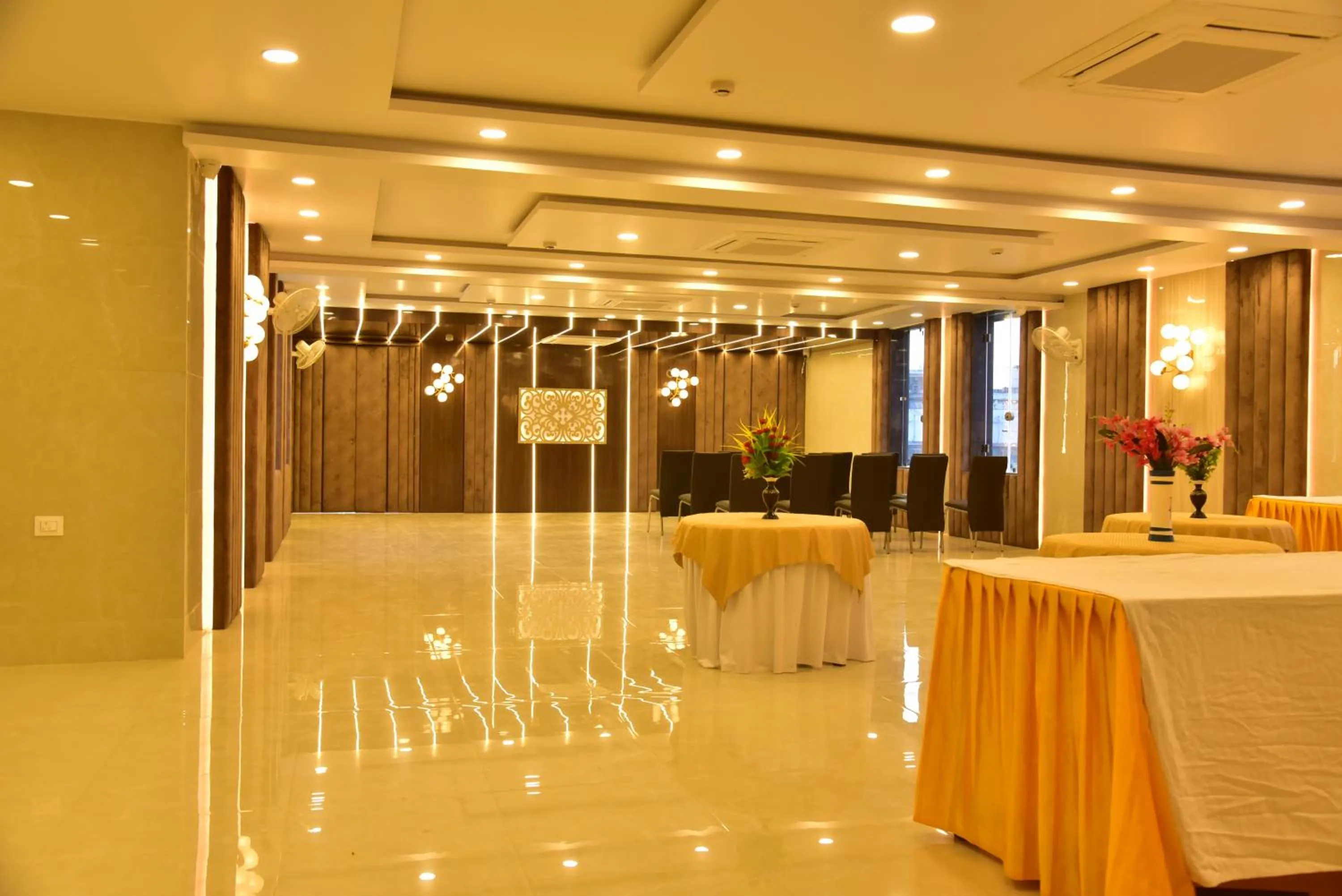 Banquet/Function facilities in Hotel Nexus l Hotels In Charbagh Lucknow
