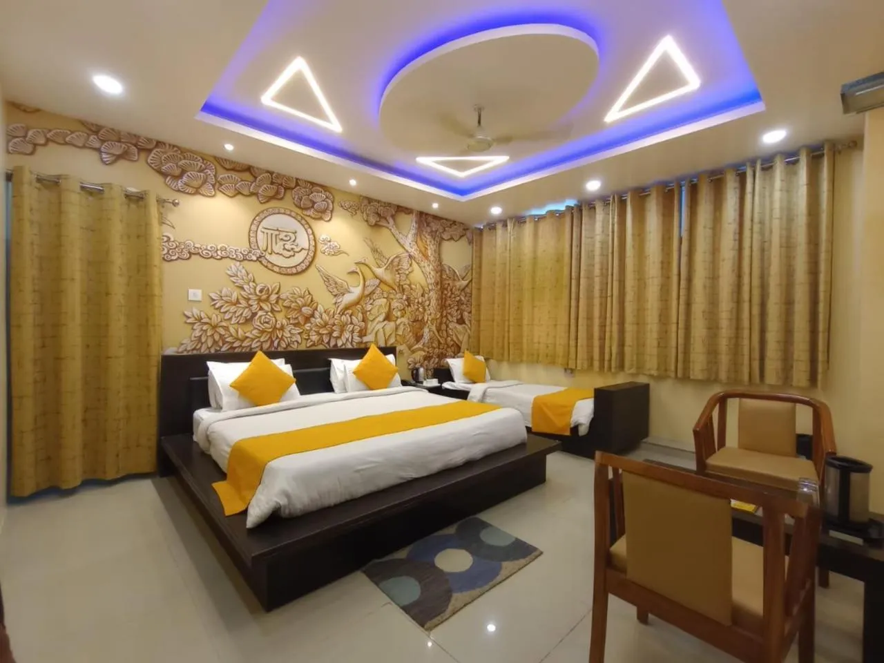 Bed in Hotel Nexus l Hotels In Charbagh Lucknow