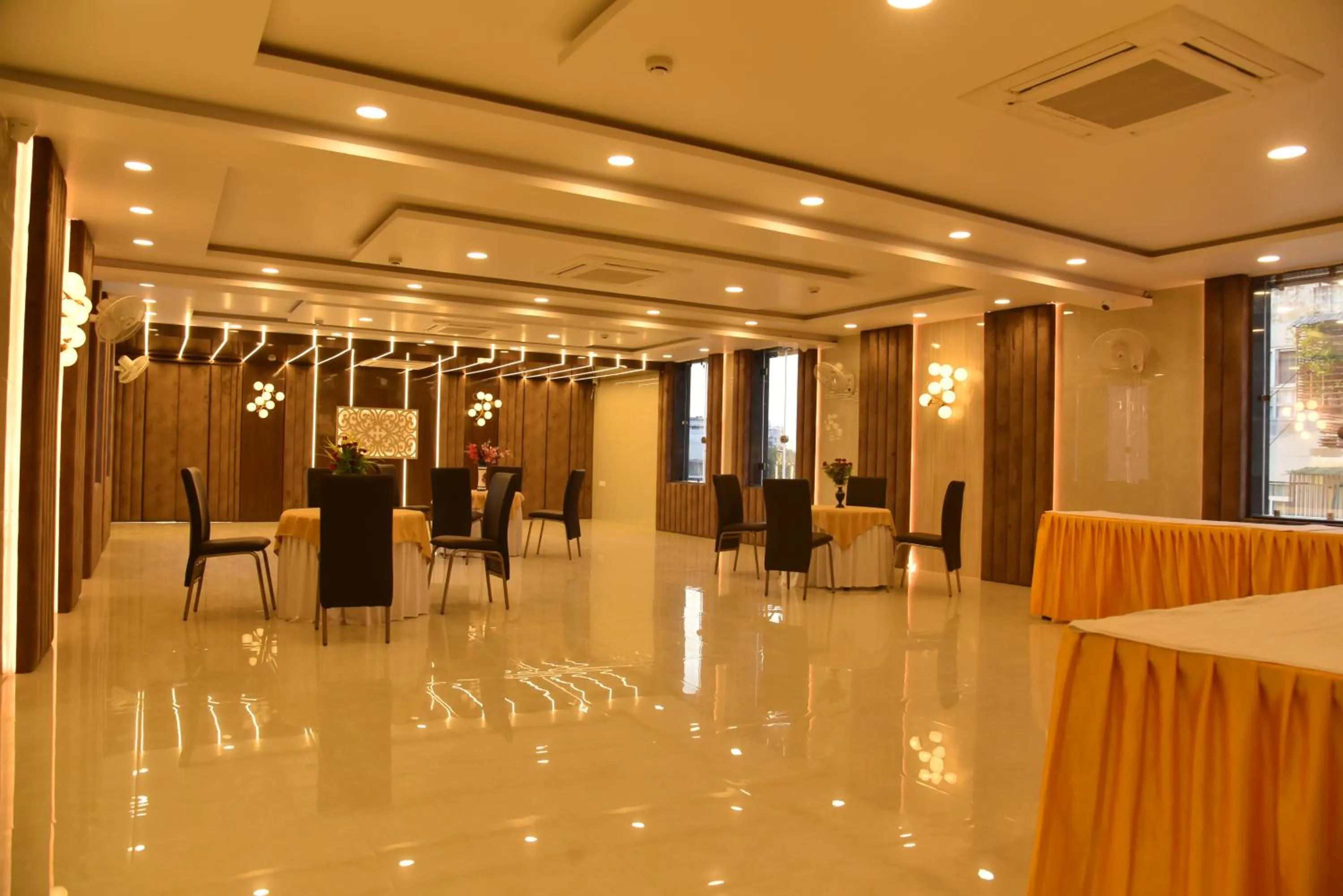 Banquet/Function facilities in Hotel Nexus l Hotels In Charbagh Lucknow