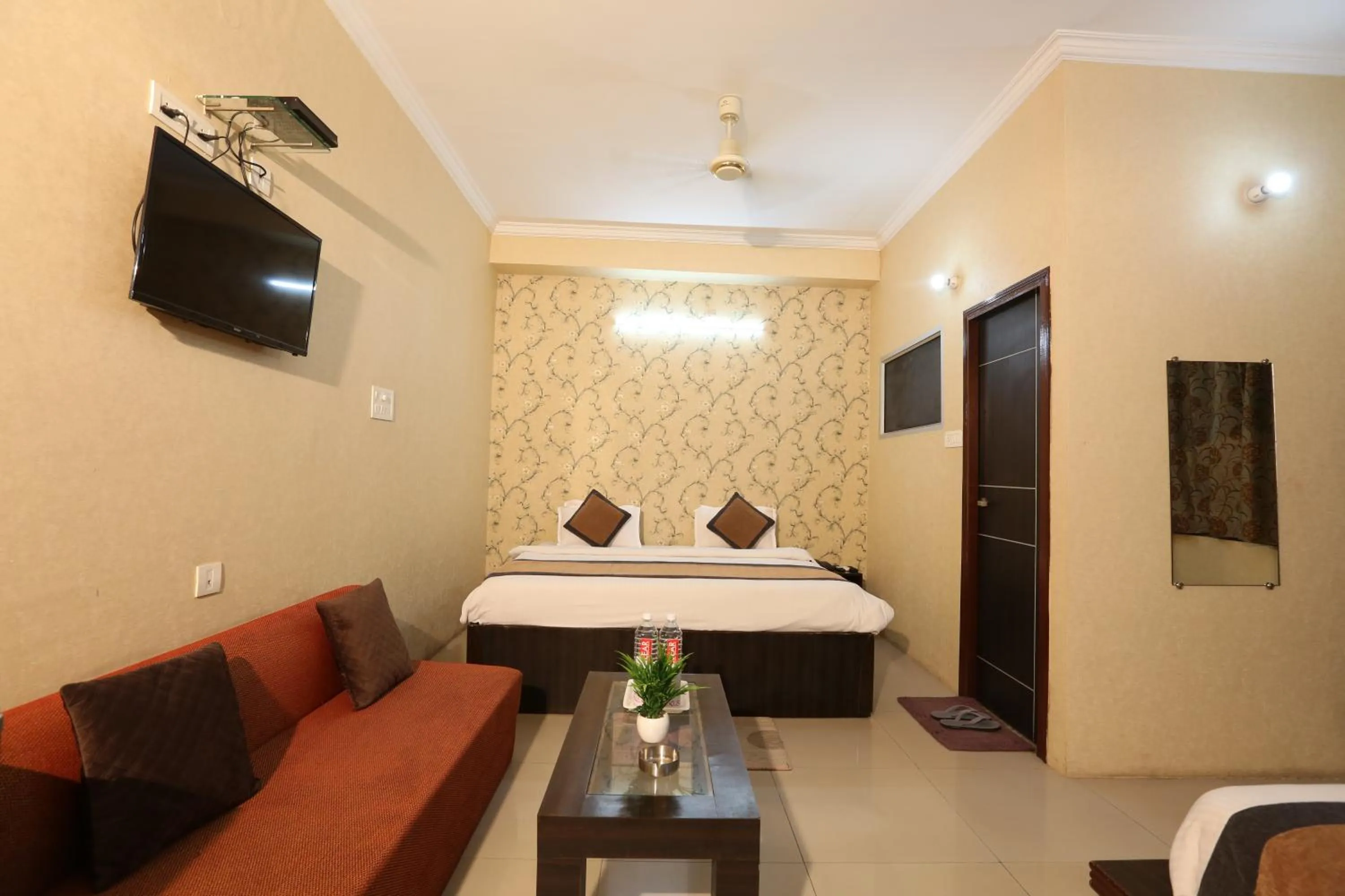 Bedroom, Bed in Hotel Nexus l Hotels In Charbagh Lucknow
