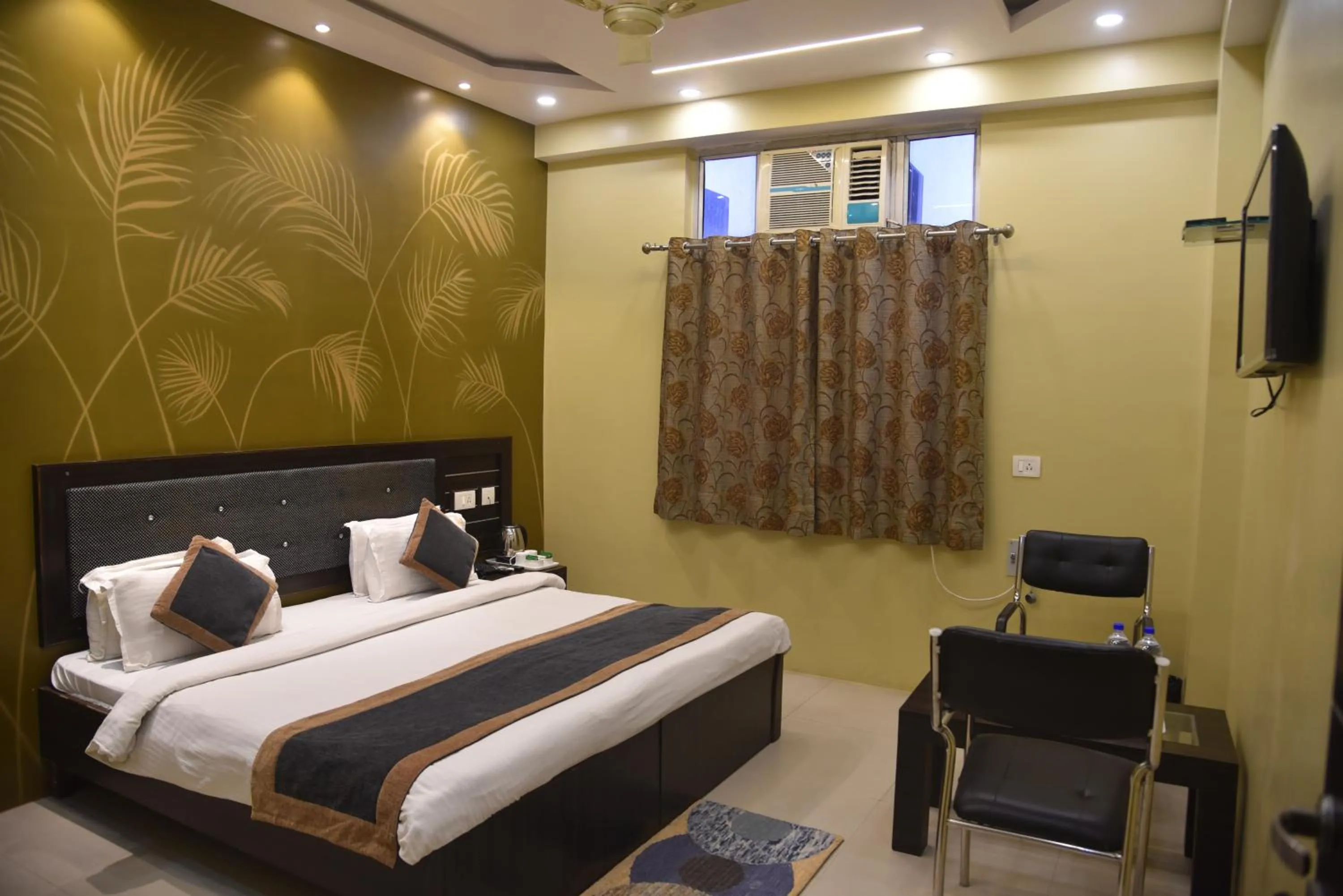 Bed in Hotel Nexus l Hotels In Charbagh Lucknow