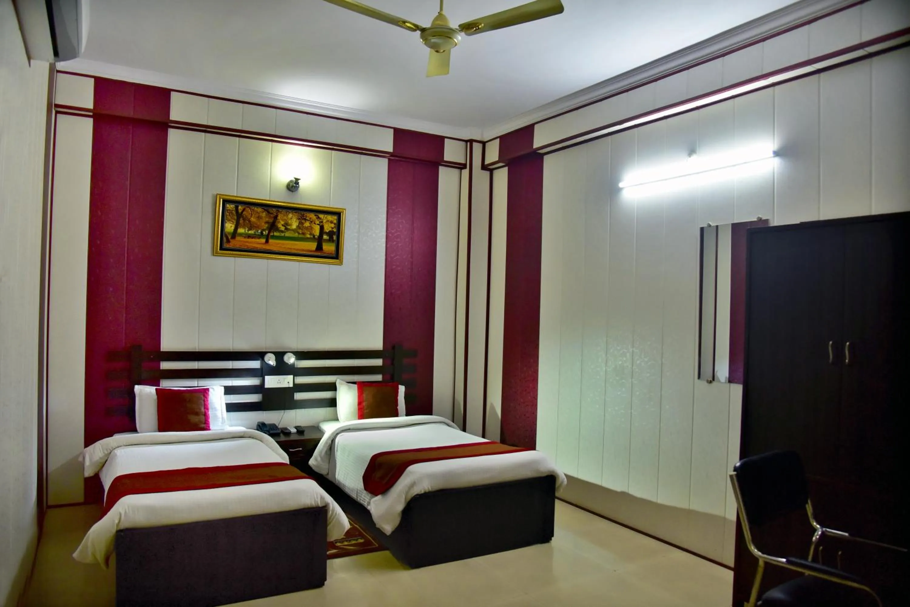 Bed in Hotel Nexus l Hotels In Charbagh Lucknow