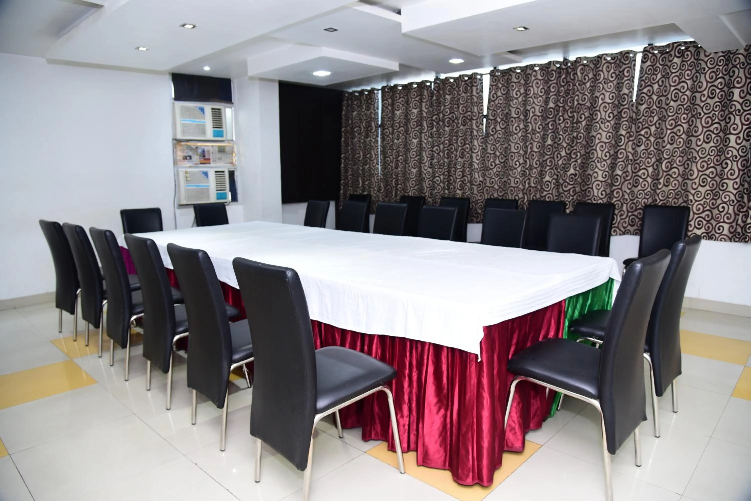 Business facilities in Hotel Nexus l Hotels In Charbagh Lucknow