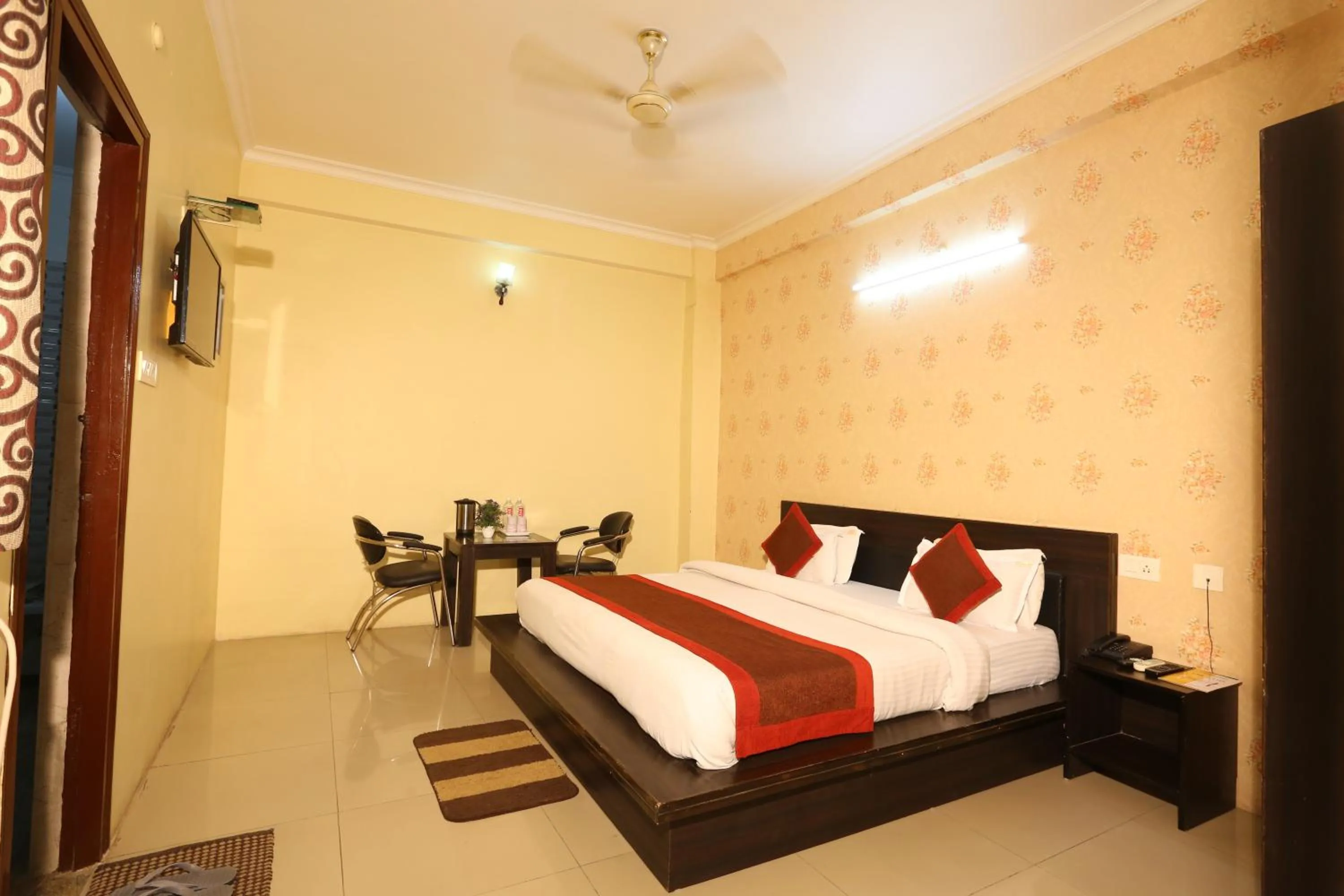 Bedroom, Bed in Hotel Nexus l Hotels In Charbagh Lucknow