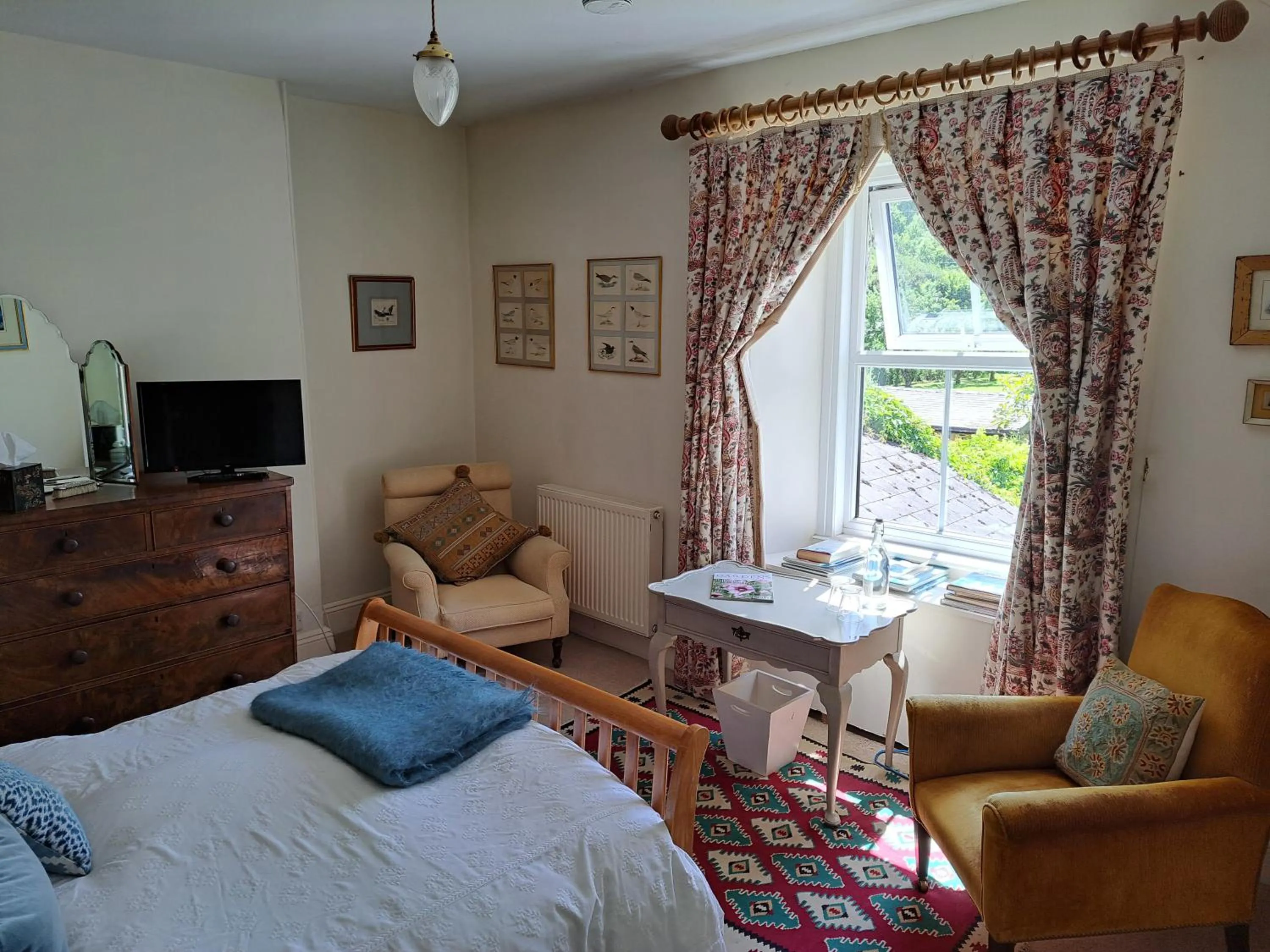 Bedroom, Bed in Heron House
