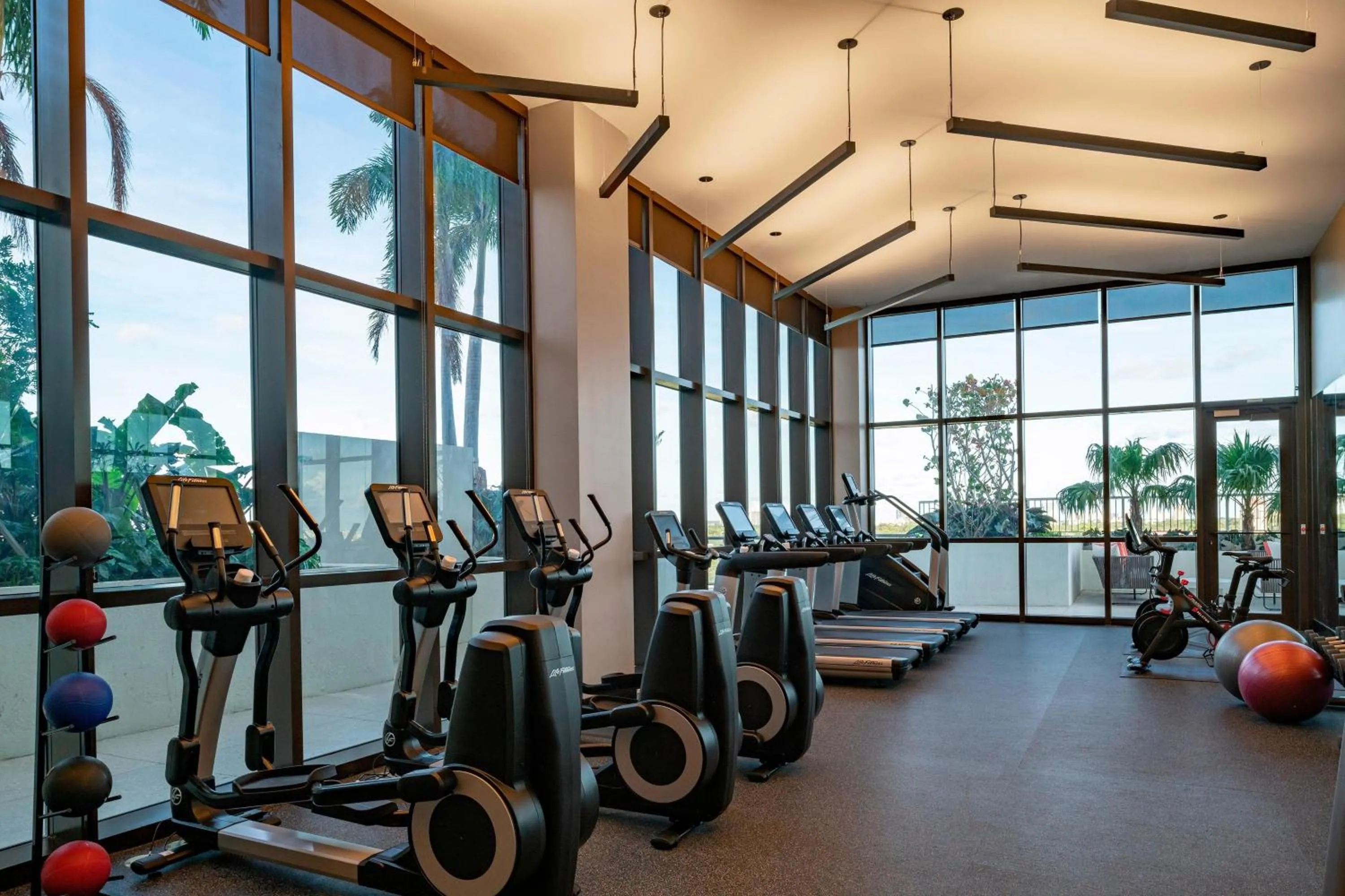Fitness centre/facilities in Element Fort Lauderdale Downtown