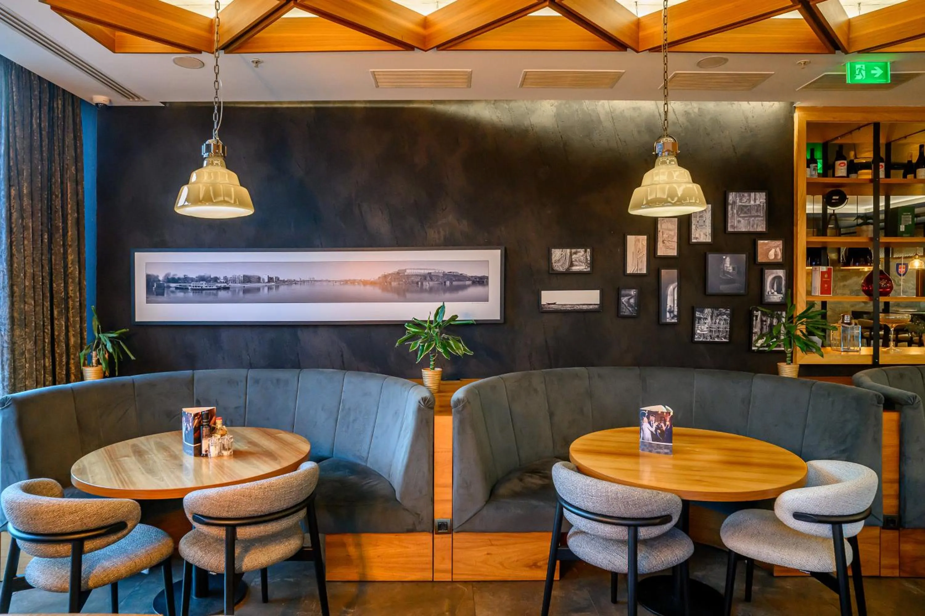 Restaurant/places to eat in Sheraton Novi Sad