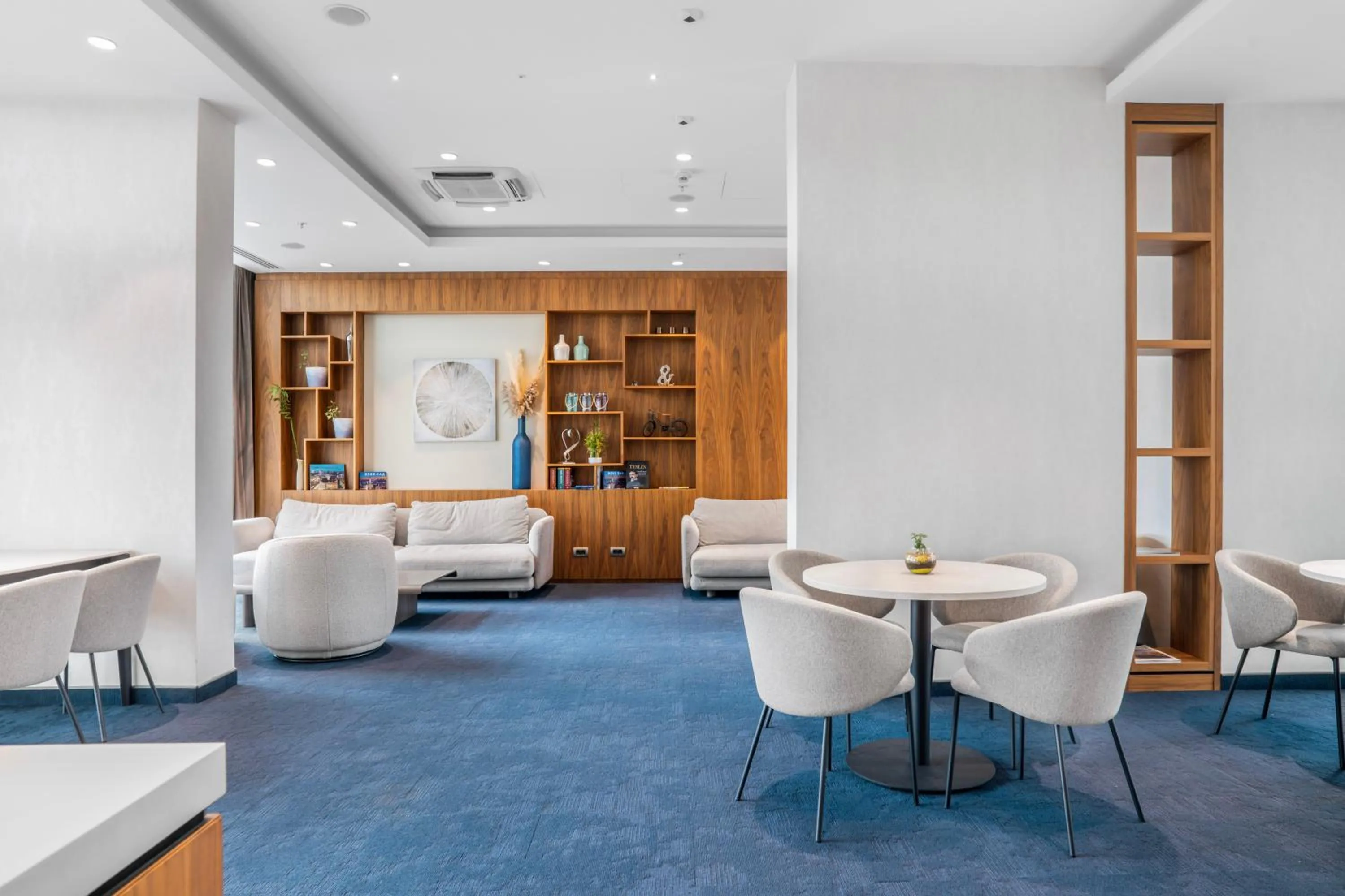 Living room in Sheraton Novi Sad