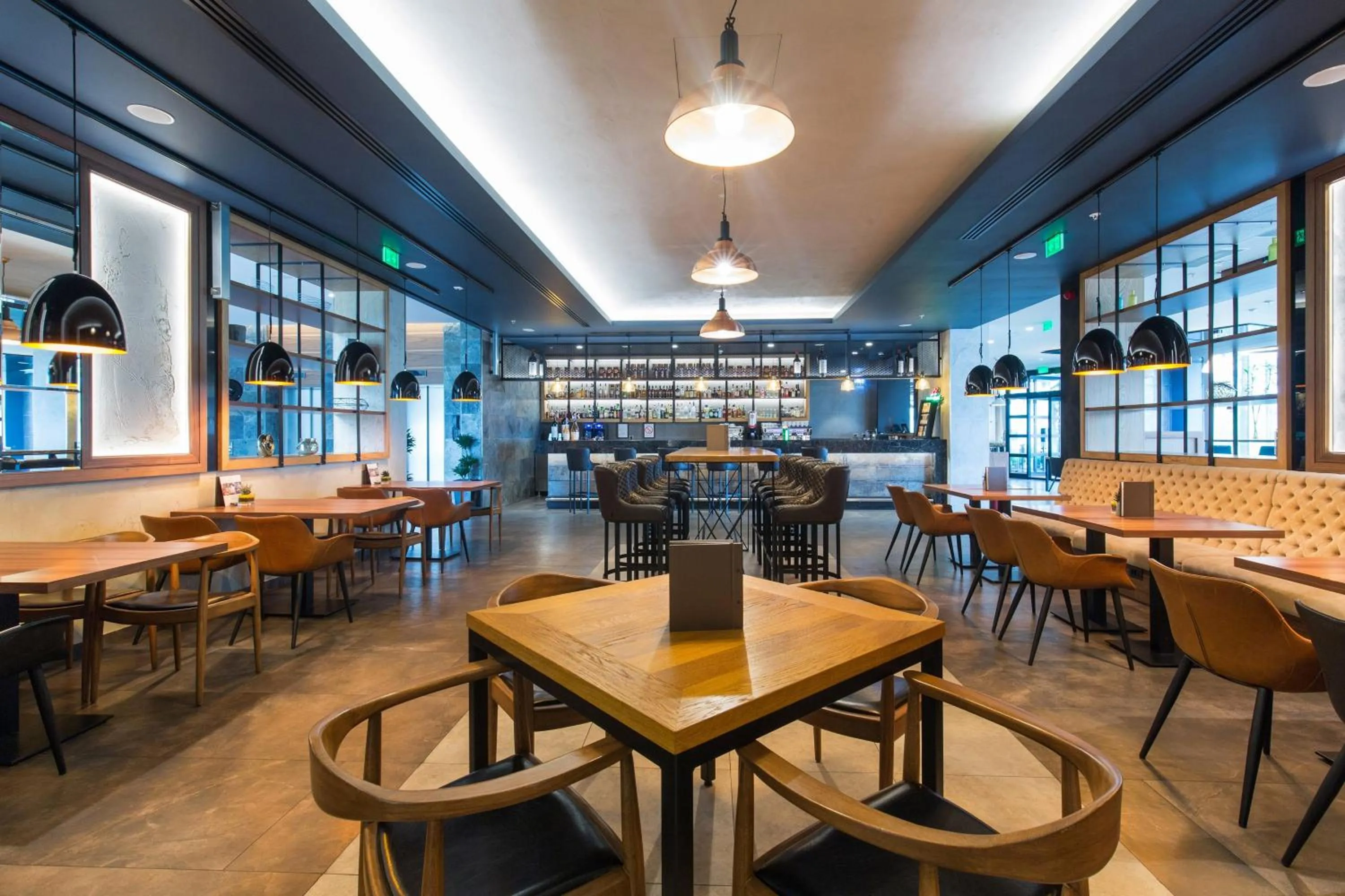 Lounge or bar in Sheraton Novi Sad