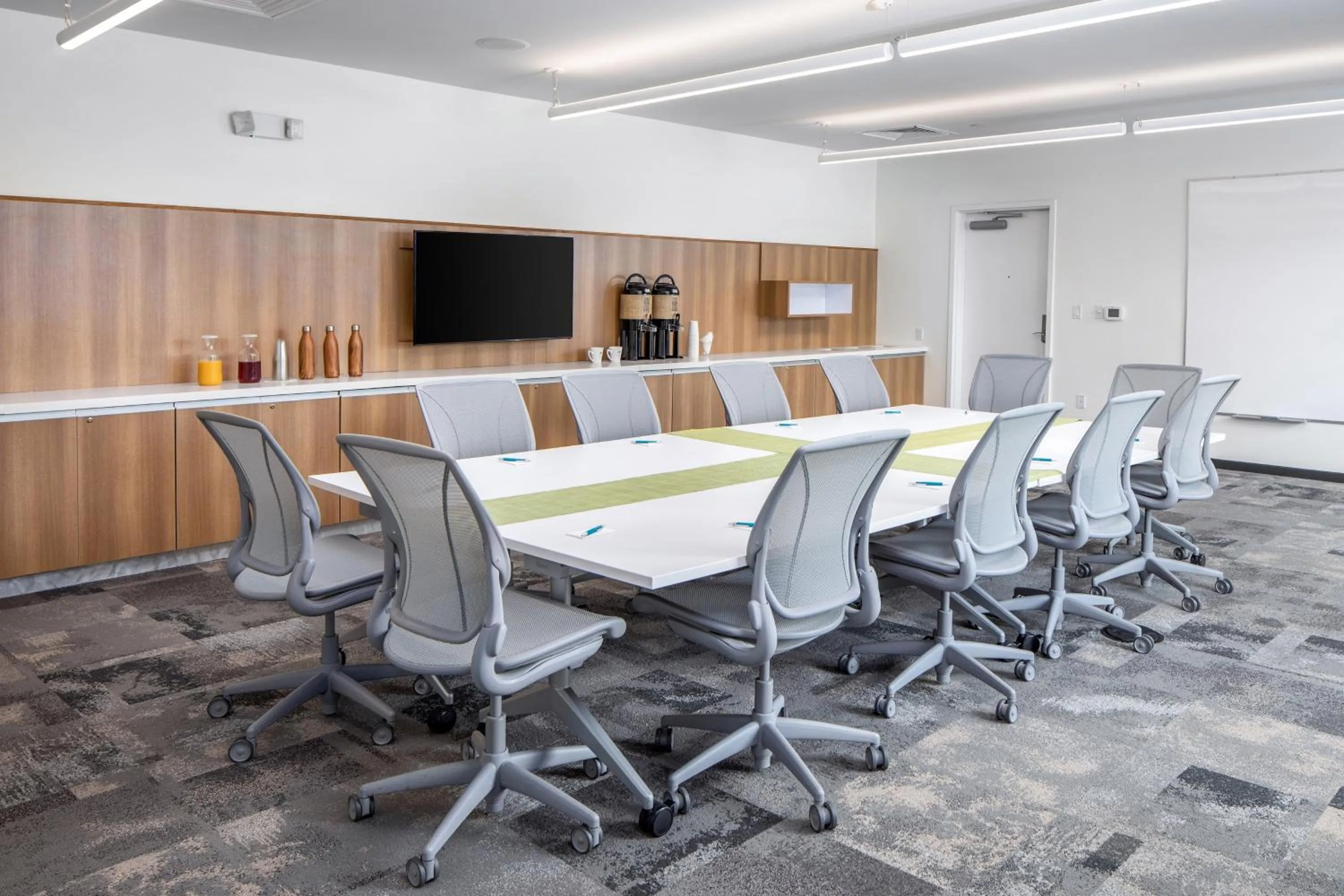 Meeting/conference room in Element Bentonville