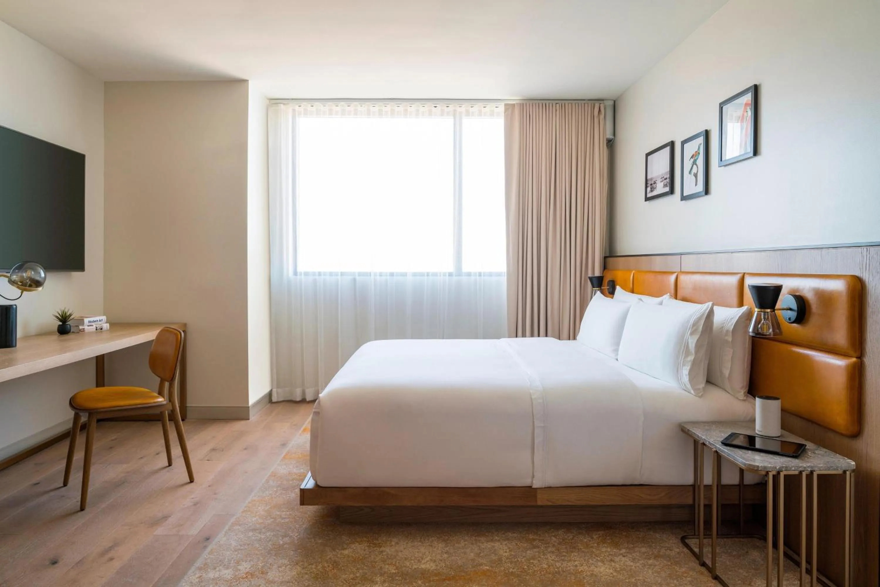 Photo of the whole room, Bed in The Dalmar, Fort Lauderdale, a Tribute Portfolio Hotel