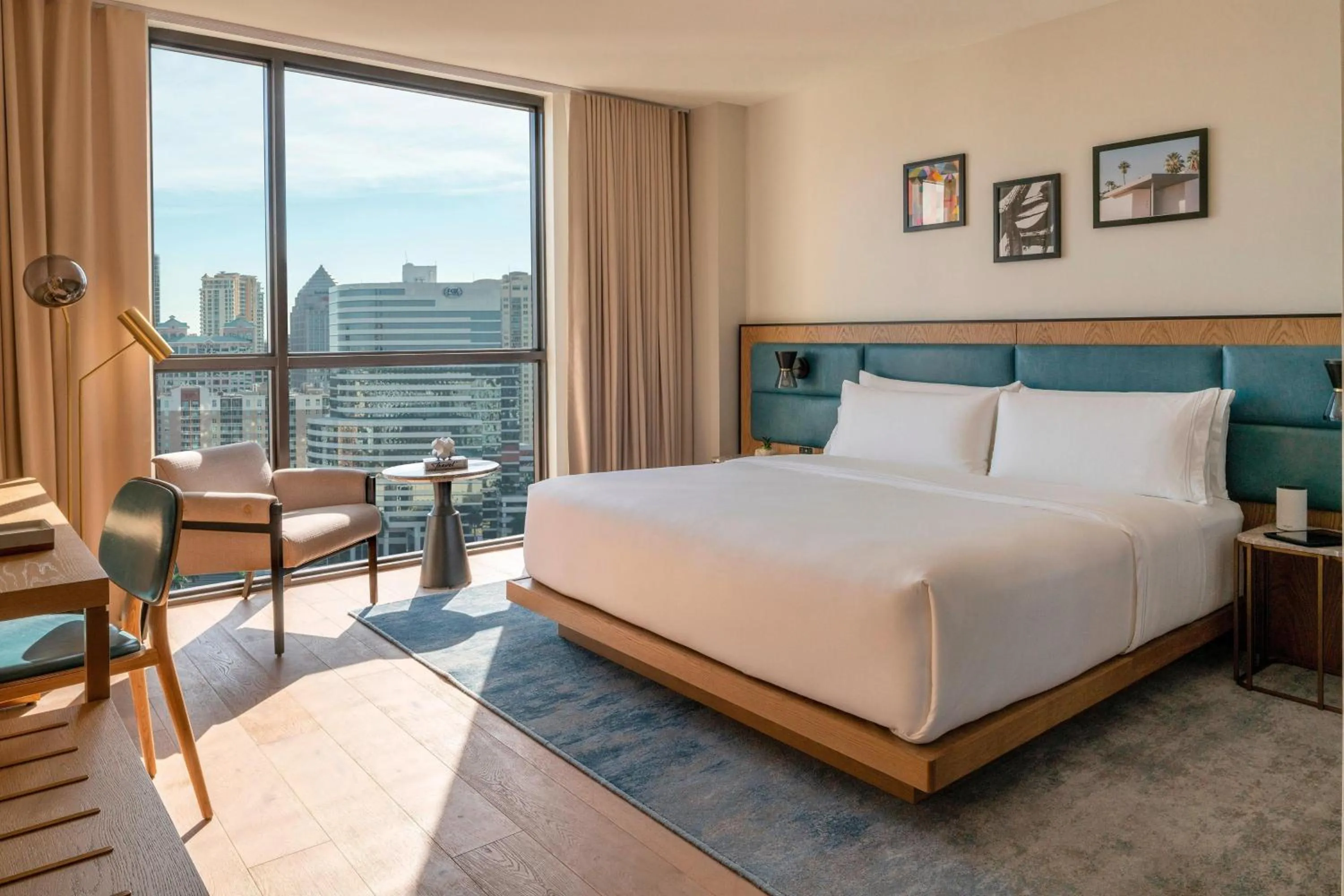 Photo of the whole room, Bed in The Dalmar, Fort Lauderdale, a Tribute Portfolio Hotel