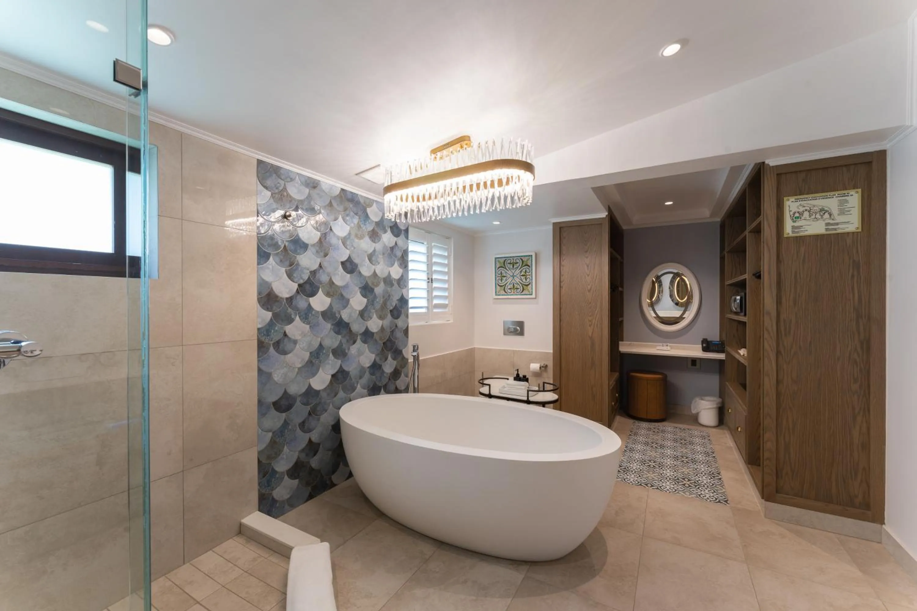 Bathroom in Paradise Sun Hotel Seychelles