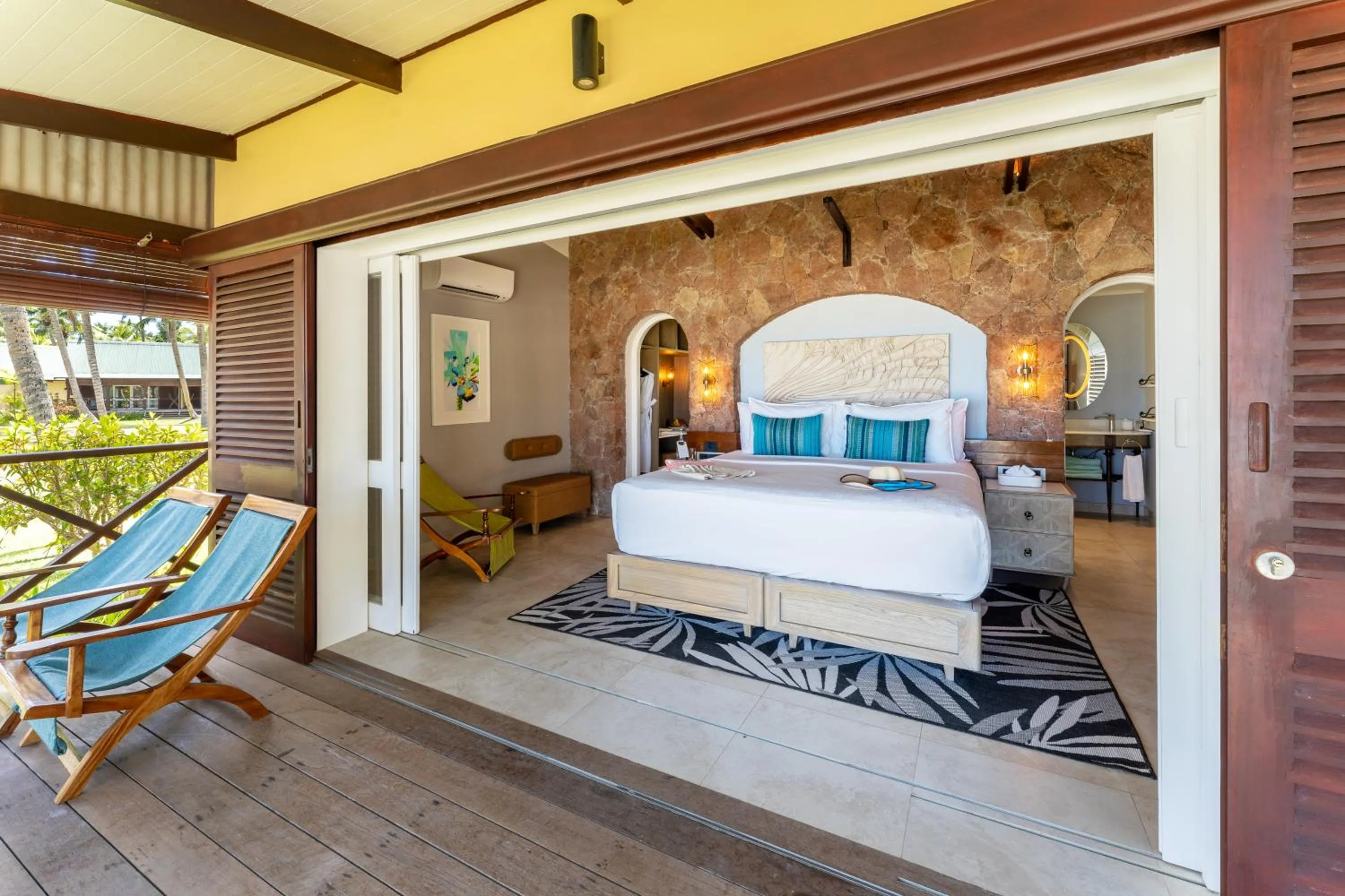 Bed in Paradise Sun Hotel Seychelles