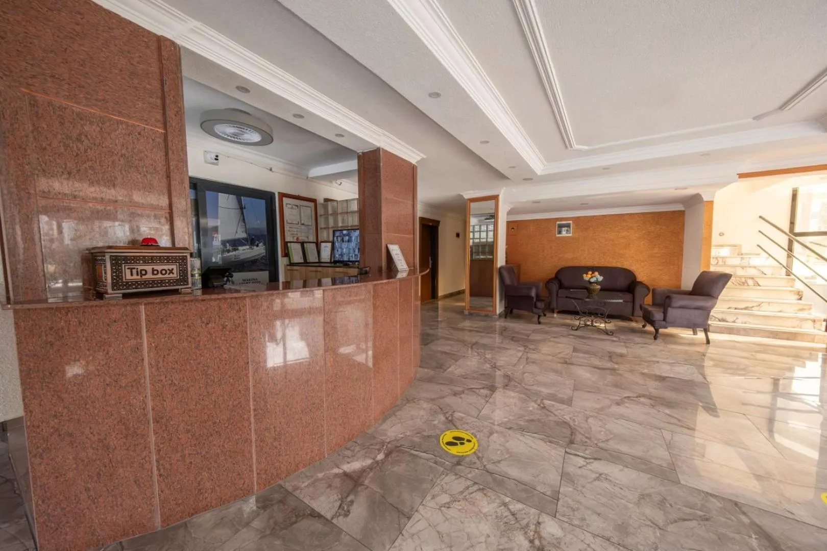 Lobby or reception in Marina Apart Hotel