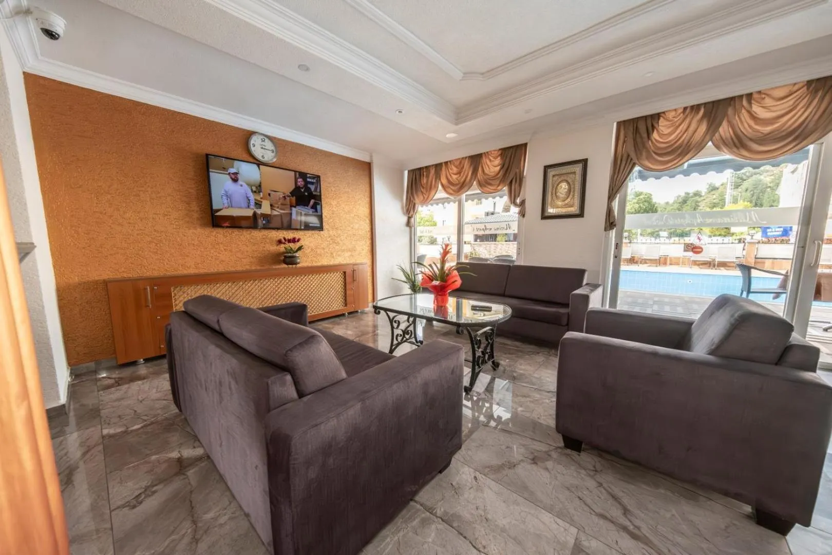 Lobby or reception in Marina Apart Hotel