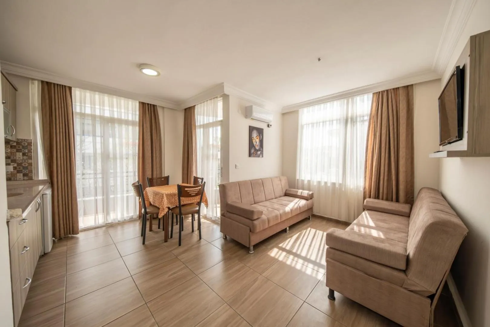 Seating area in Marina Apart Hotel