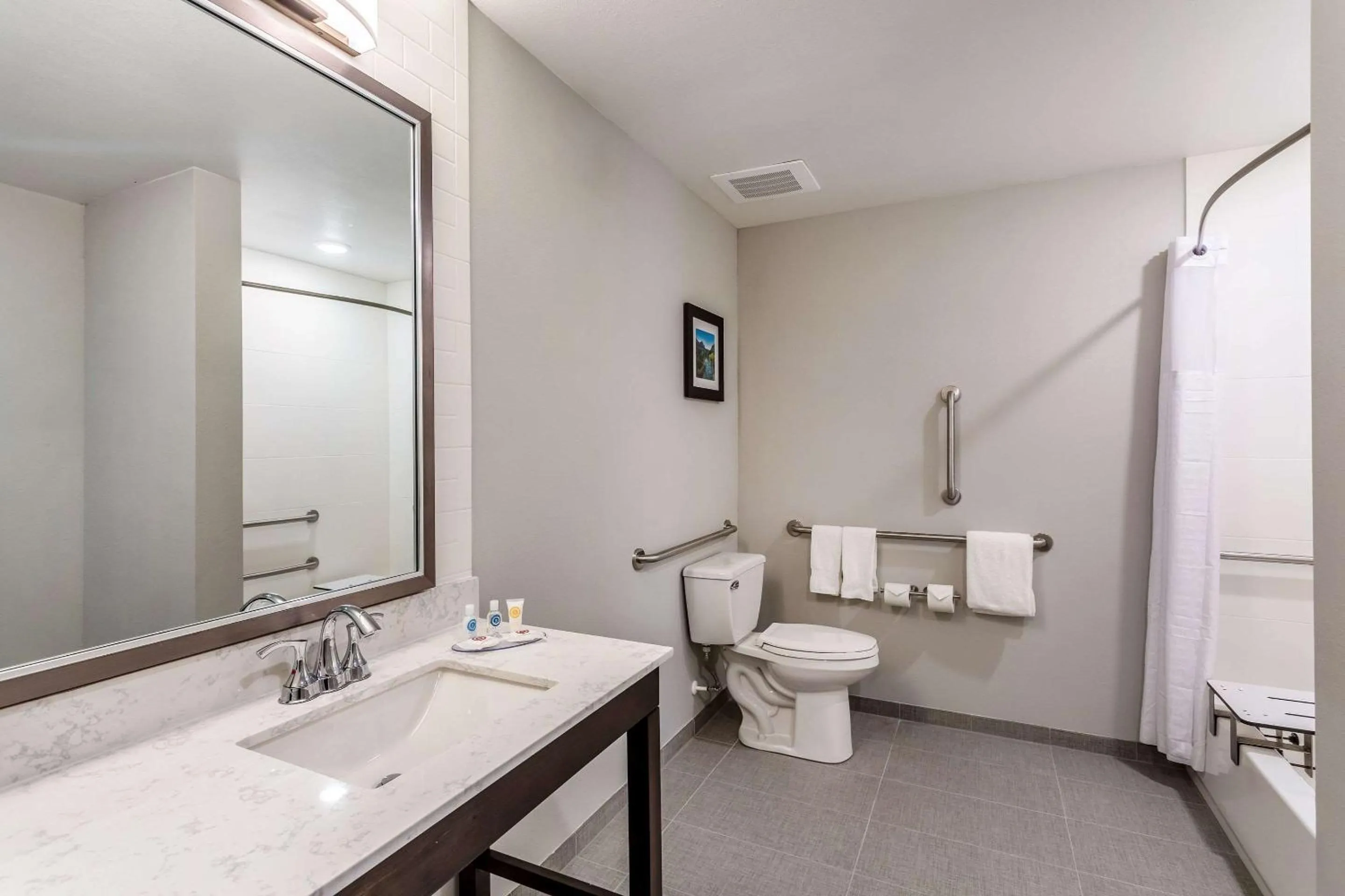 Bedroom in Comfort Inn & Suites Salt Lake City Airport