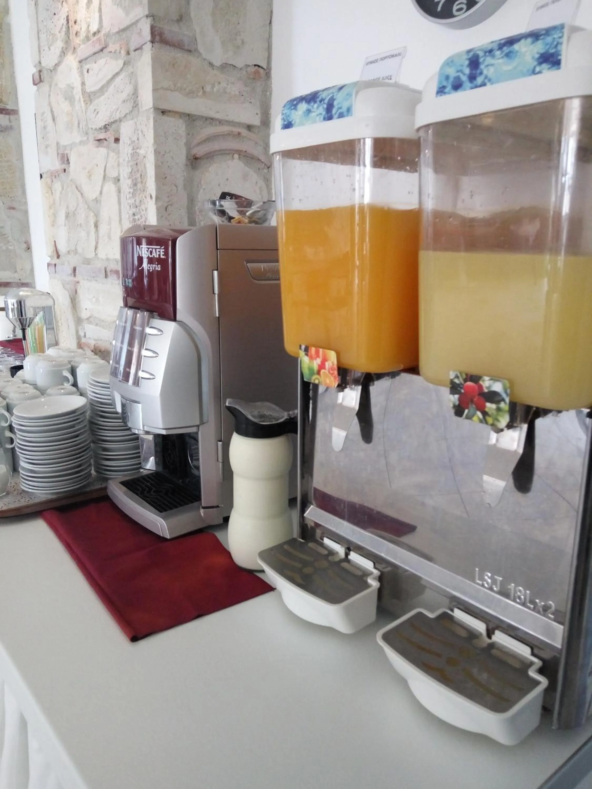 Buffet breakfast in Hilltop