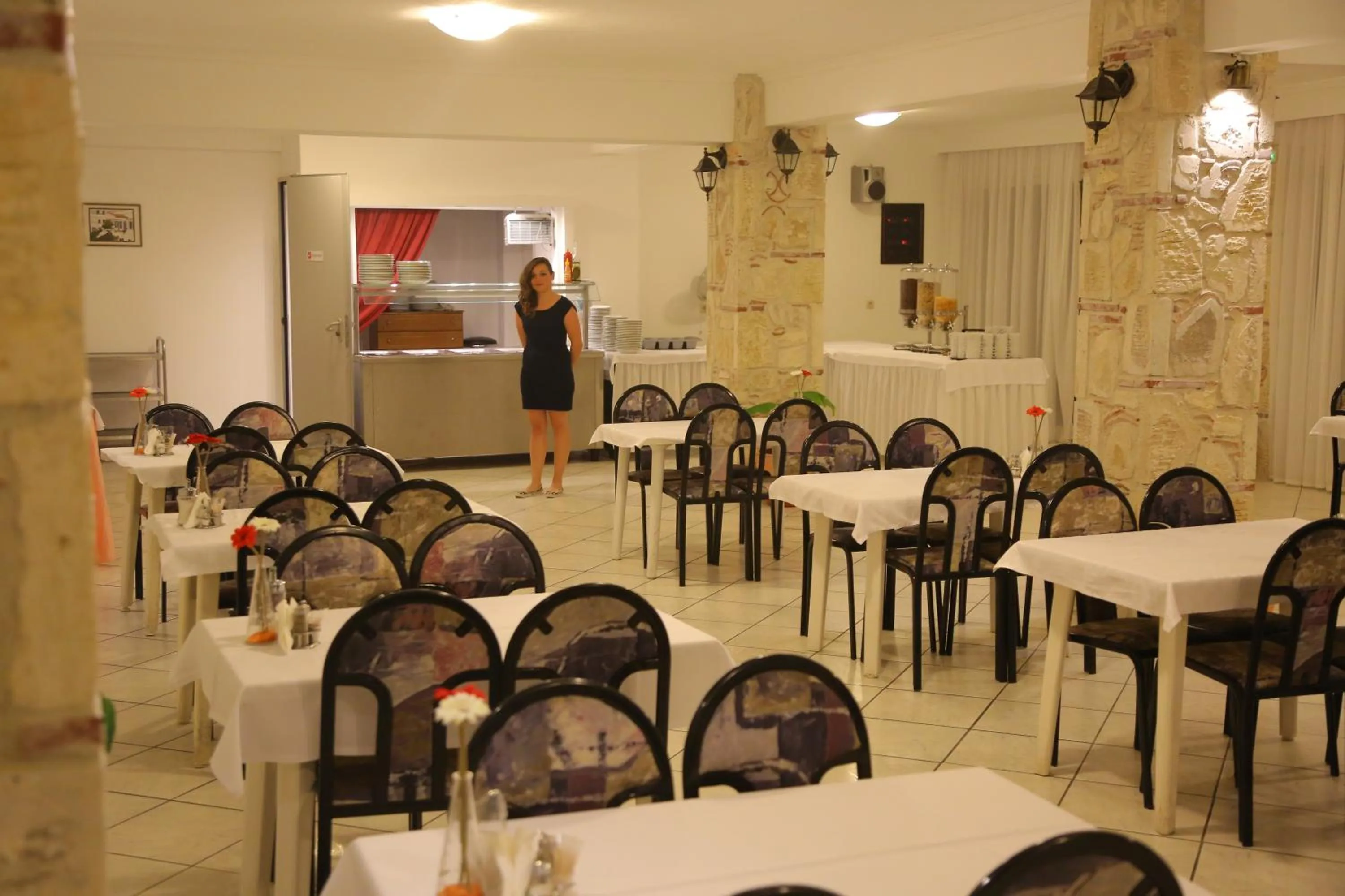 Restaurant/places to eat in Hilltop