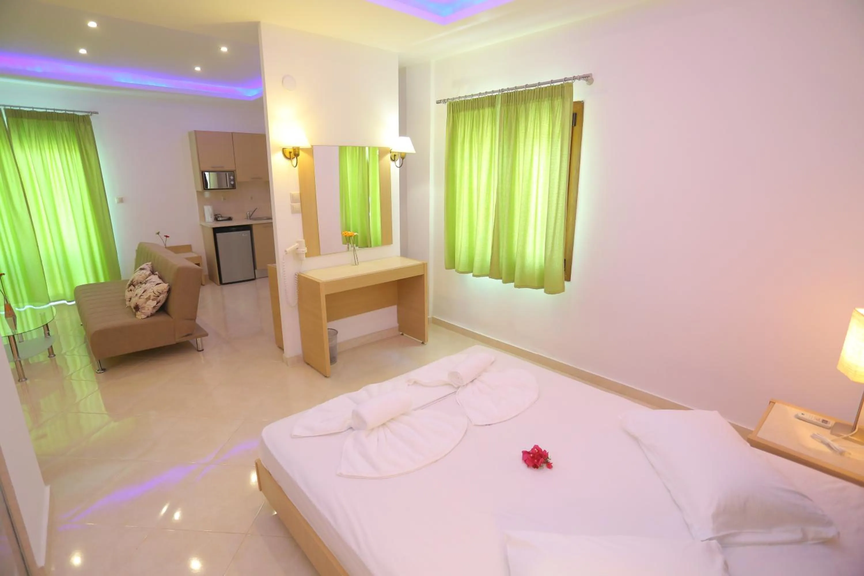 Bedroom, Bed in Hilltop