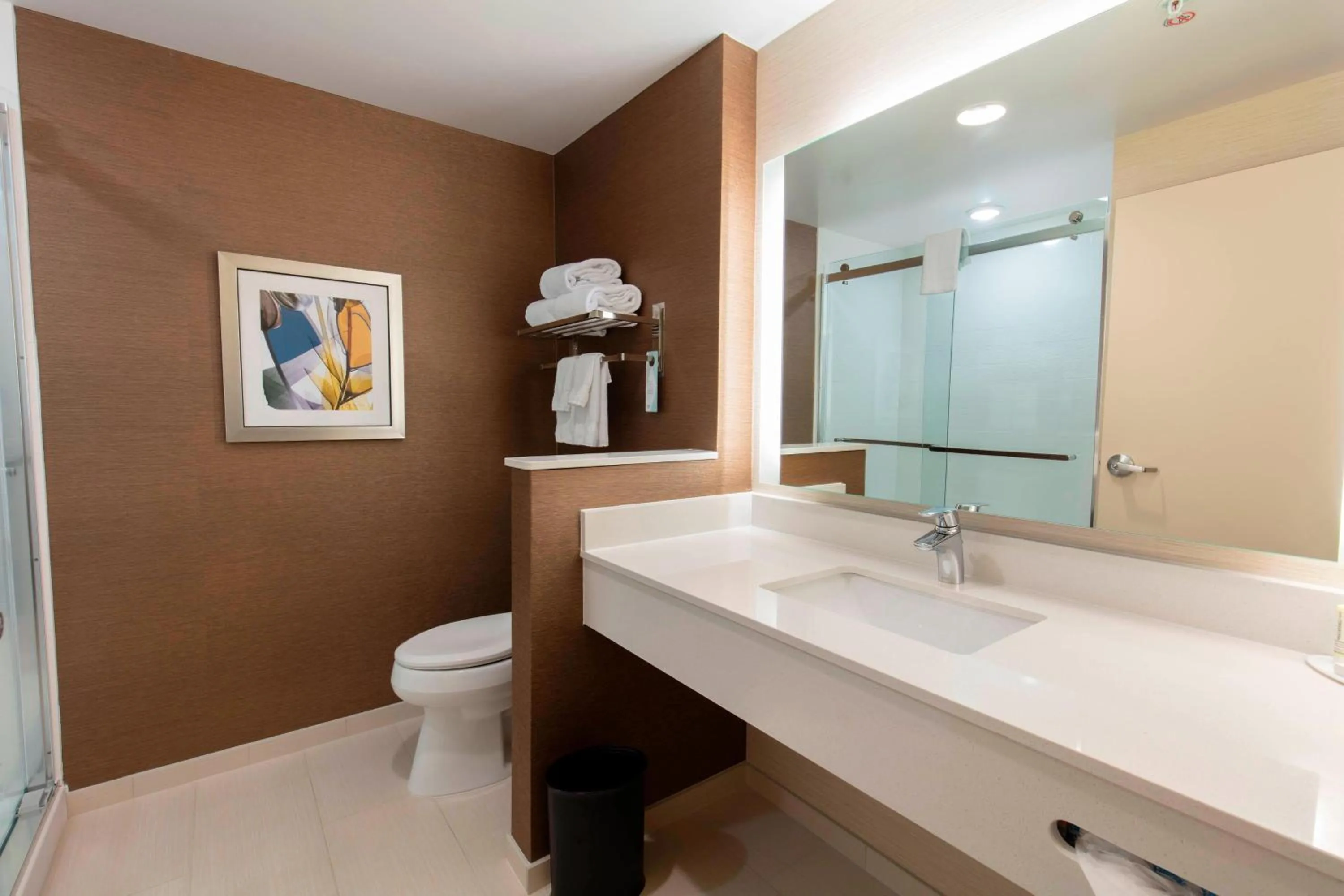 Bathroom in Fairfield Inn & Suites by Marriott Atlanta Woodstock