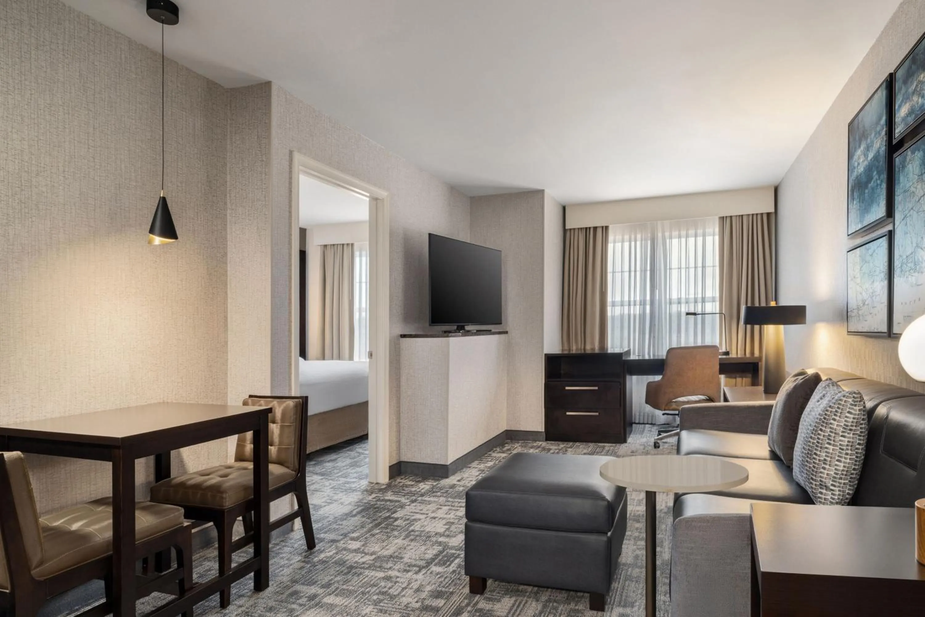 Bedroom, Bed in Courtyard by Marriott Long Island Islip/Courthouse Complex