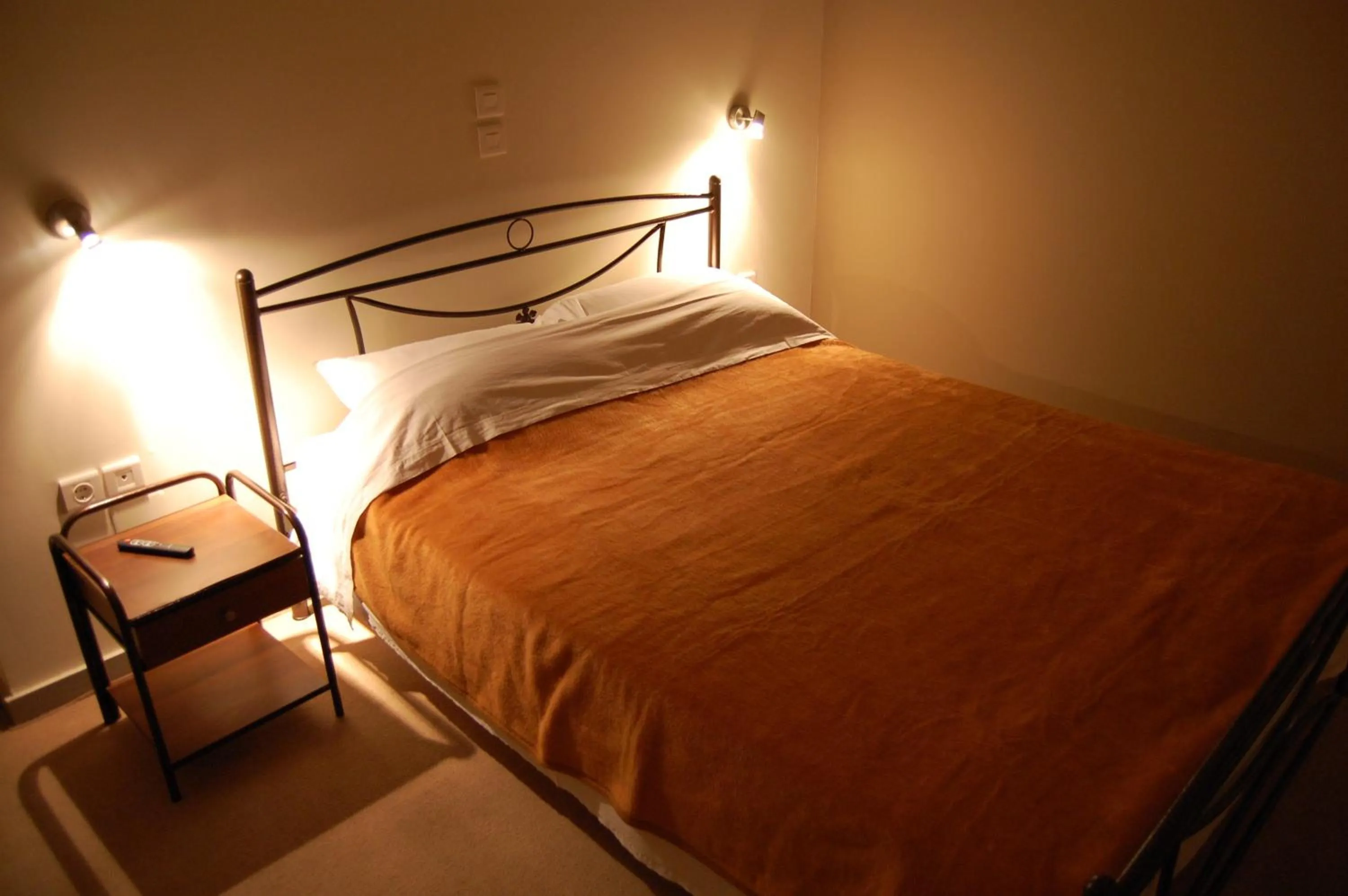 Bedroom, Bed in Hotel Antirriο