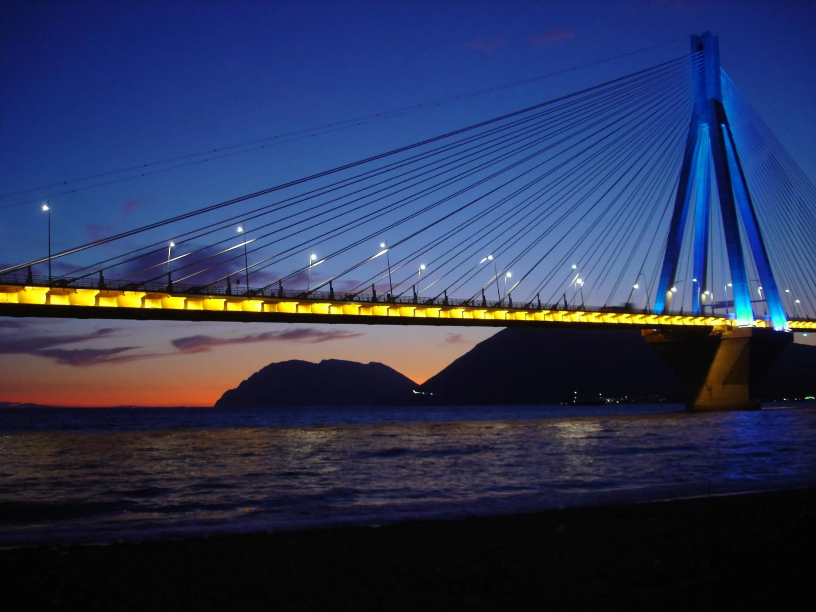 Night in Hotel Antirriο