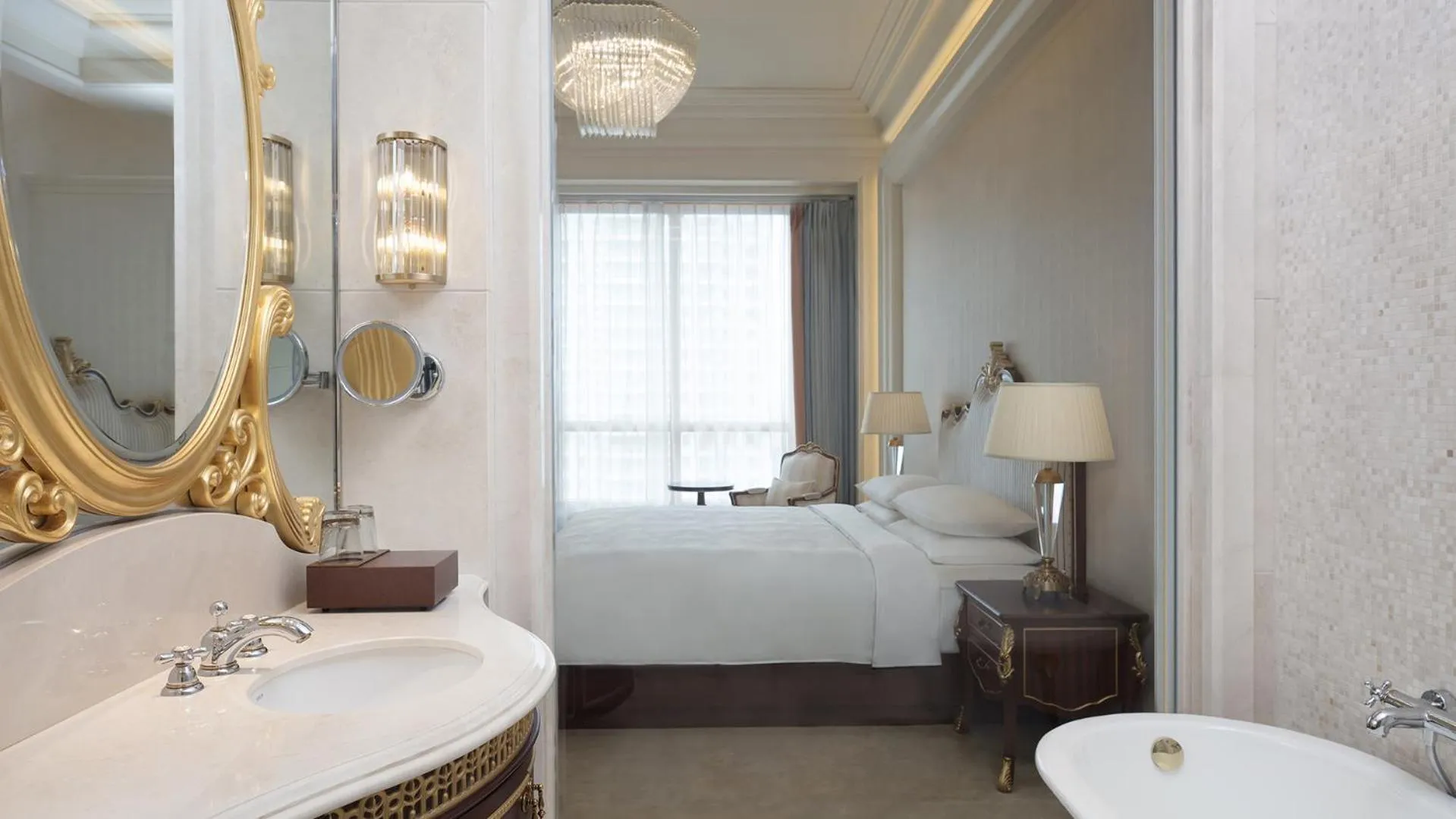 Bathroom, Bed in Delta Hotels by Marriott Shanghai Baoshan
