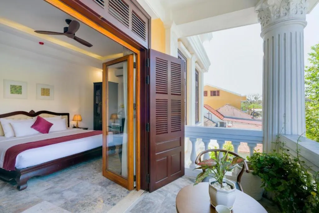 Bed in Hoian Central Hotel