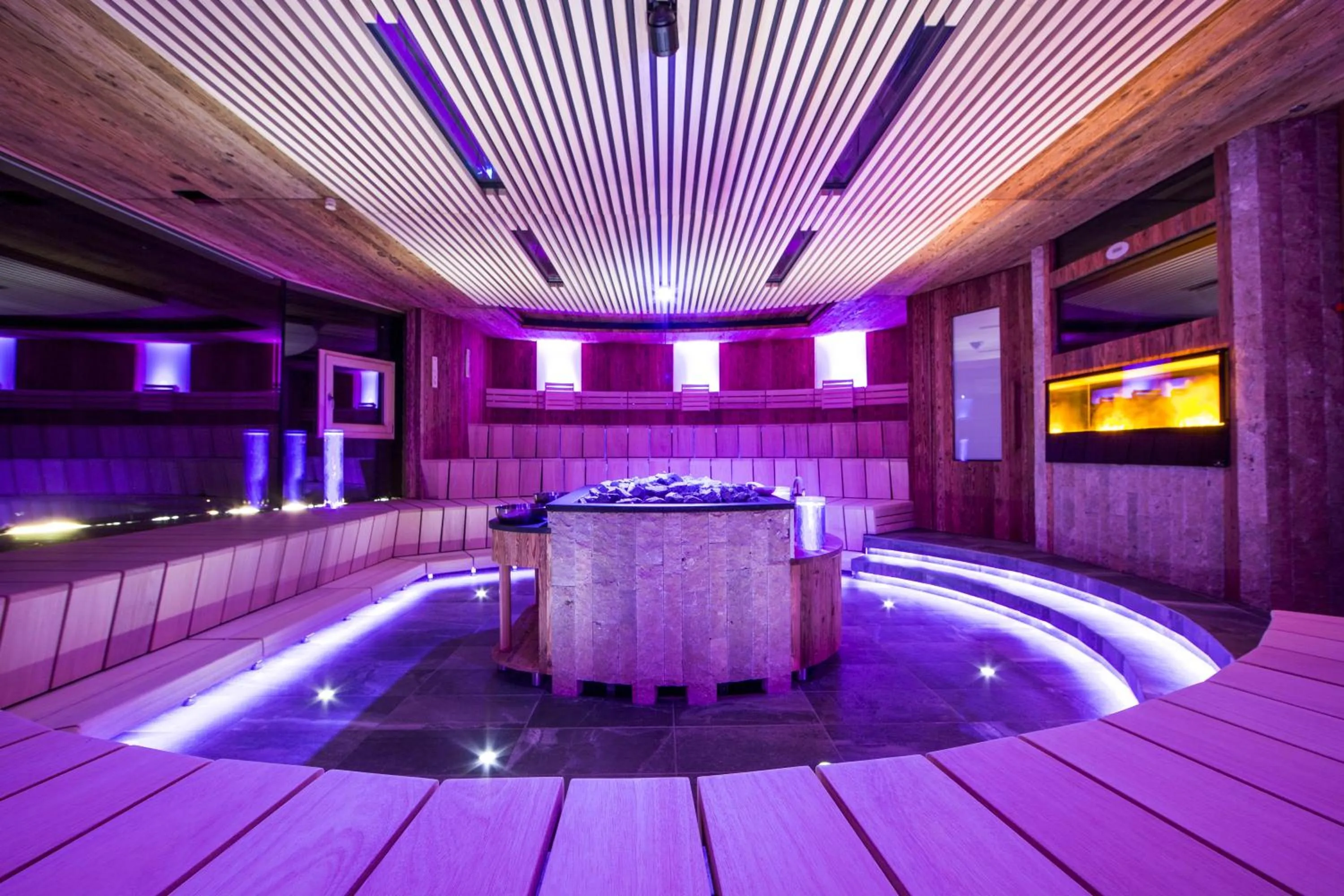 Spa and wellness centre/facilities in Quellenhof Luxury Resort Passeier