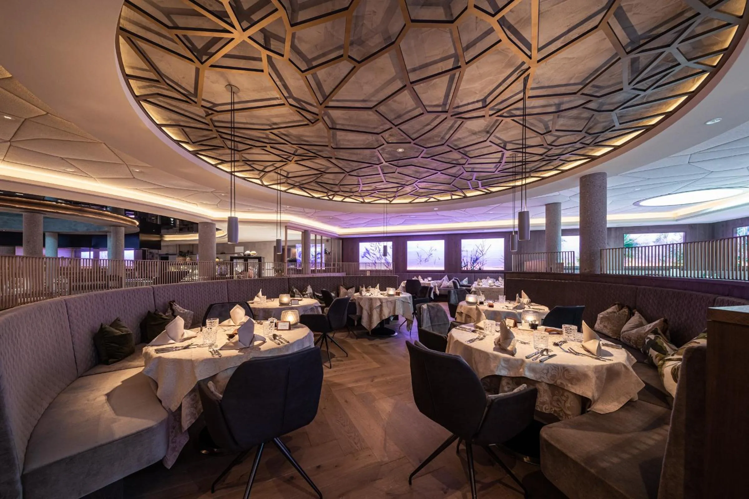 Restaurant/places to eat in Quellenhof Luxury Resort Passeier